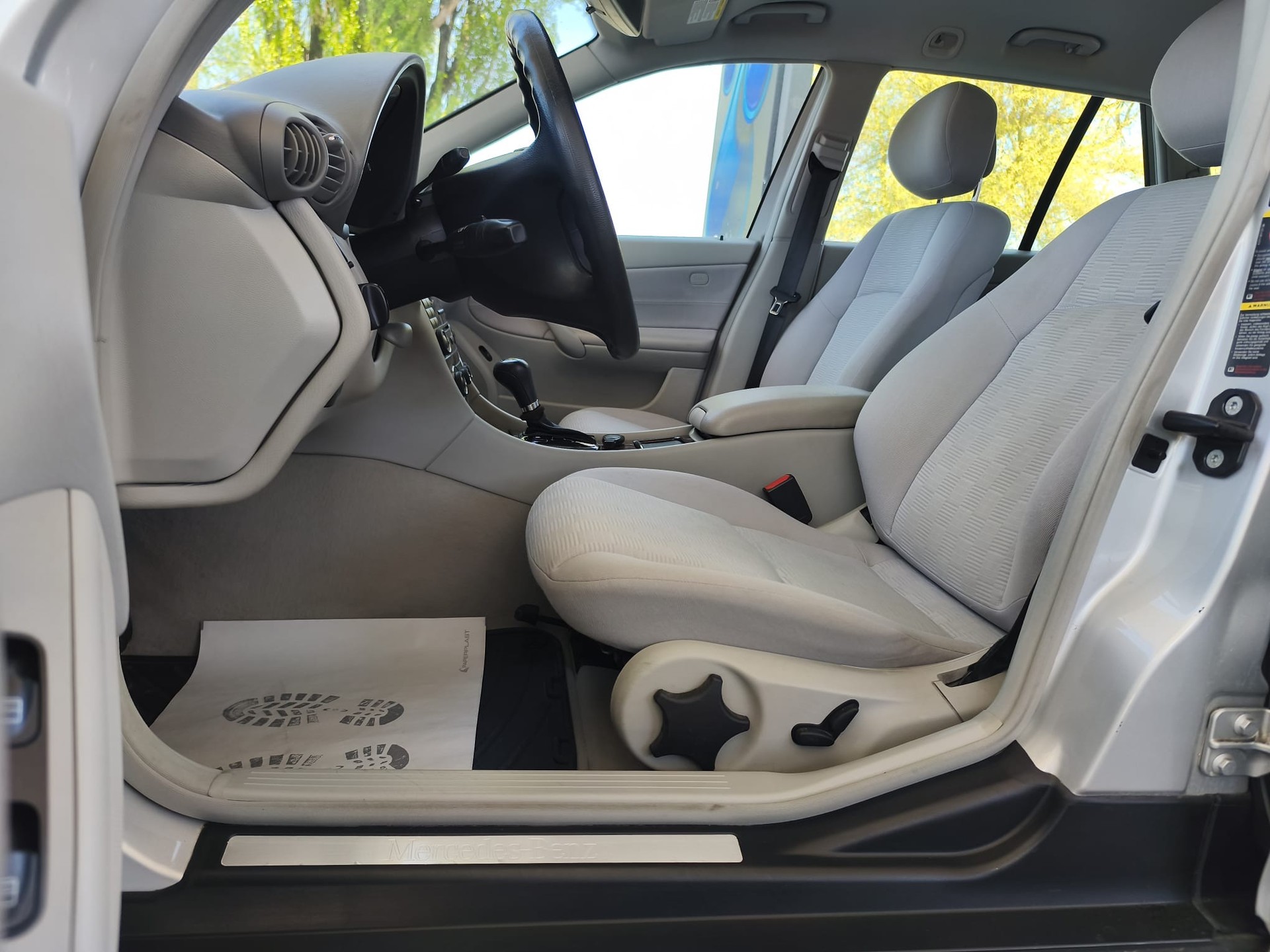 MERCEDES-BENZ C 280 Avantgarde 4Matic Automatic-image-13