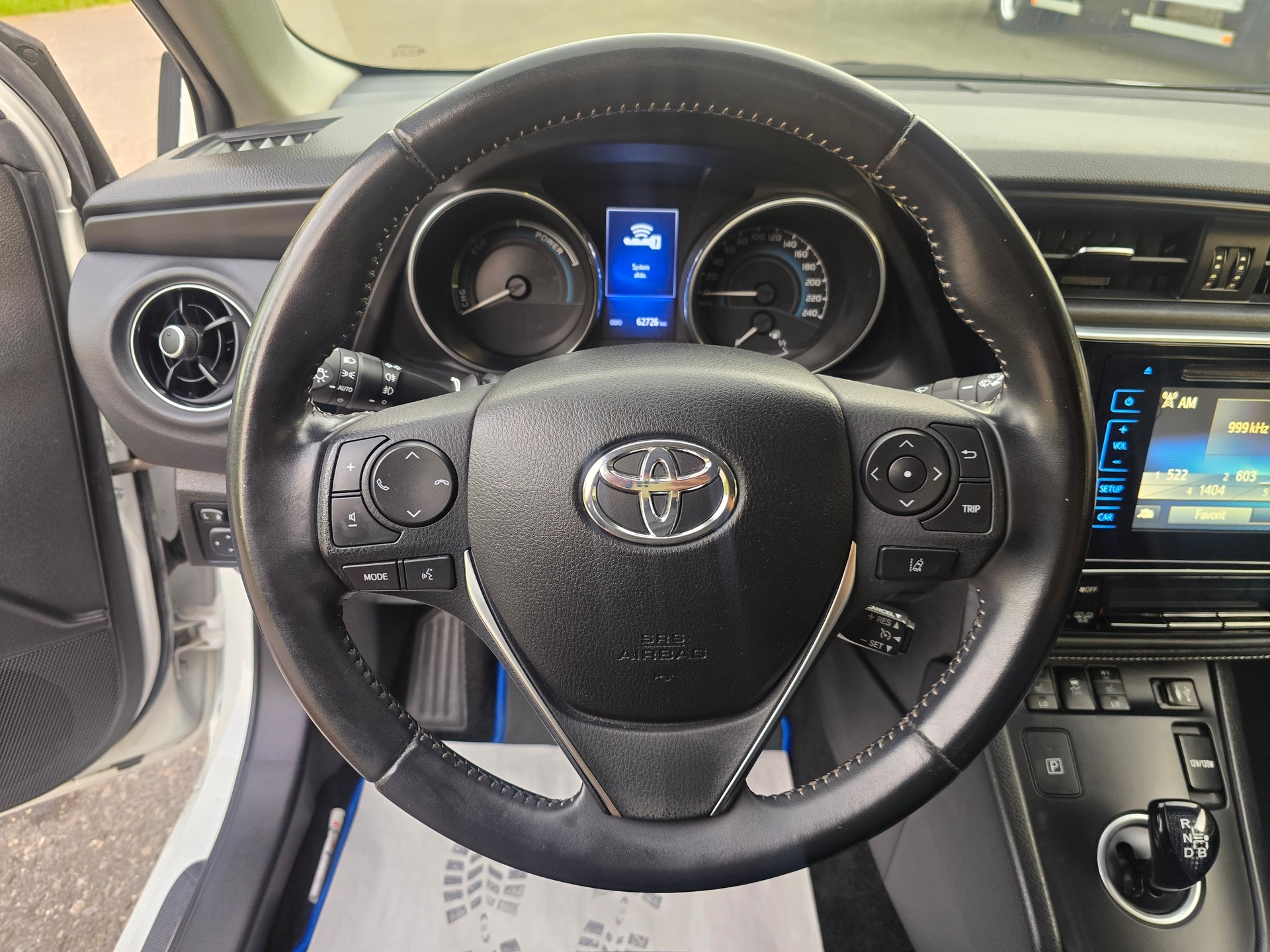 TOYOTA Auris Touring Sports 1.8 HSD Trend e-CVT-image-19