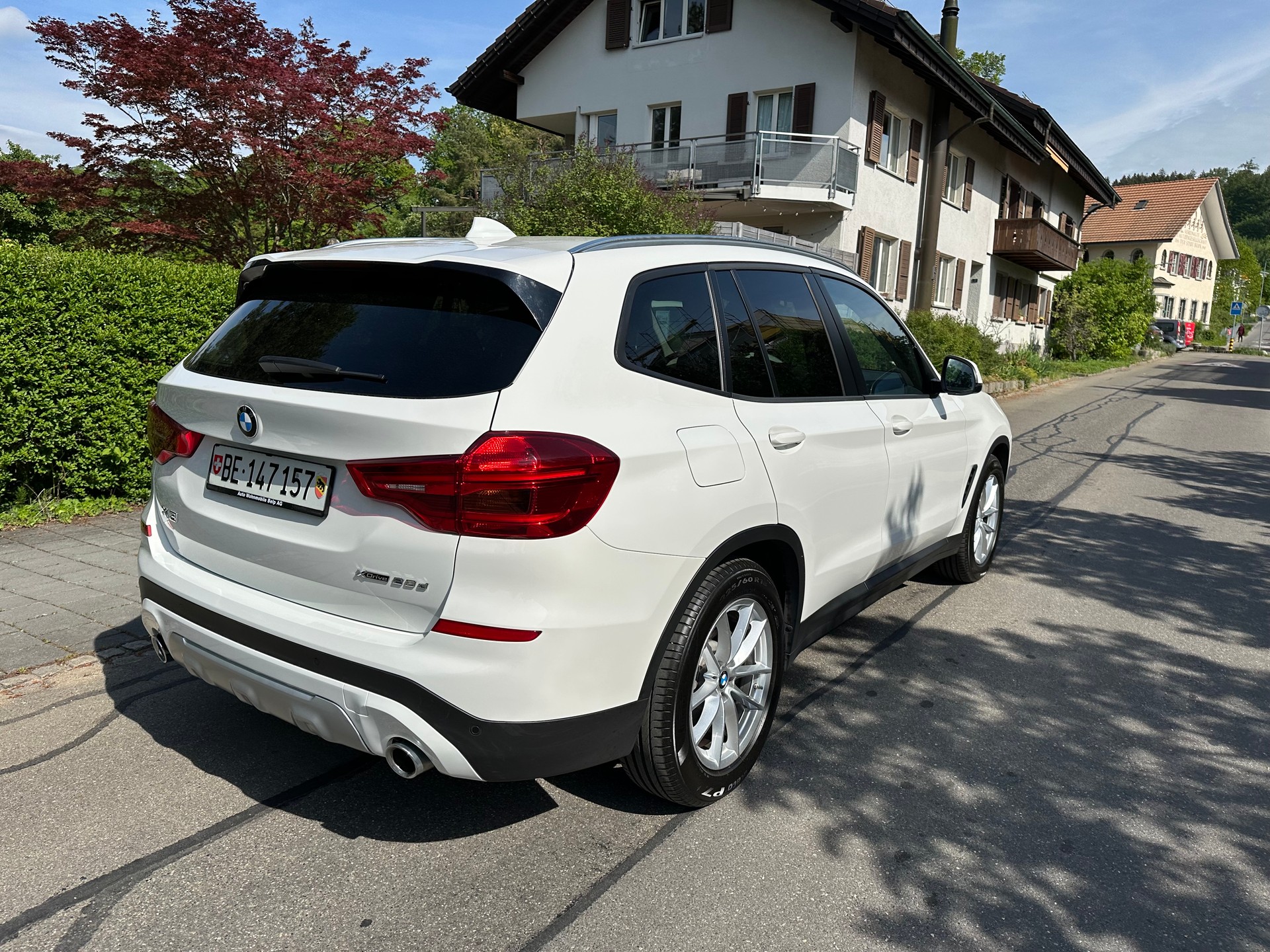 BMW X3 20d xDrive + MFK + Garantie + BMW Service + 8 Reifen-image-1