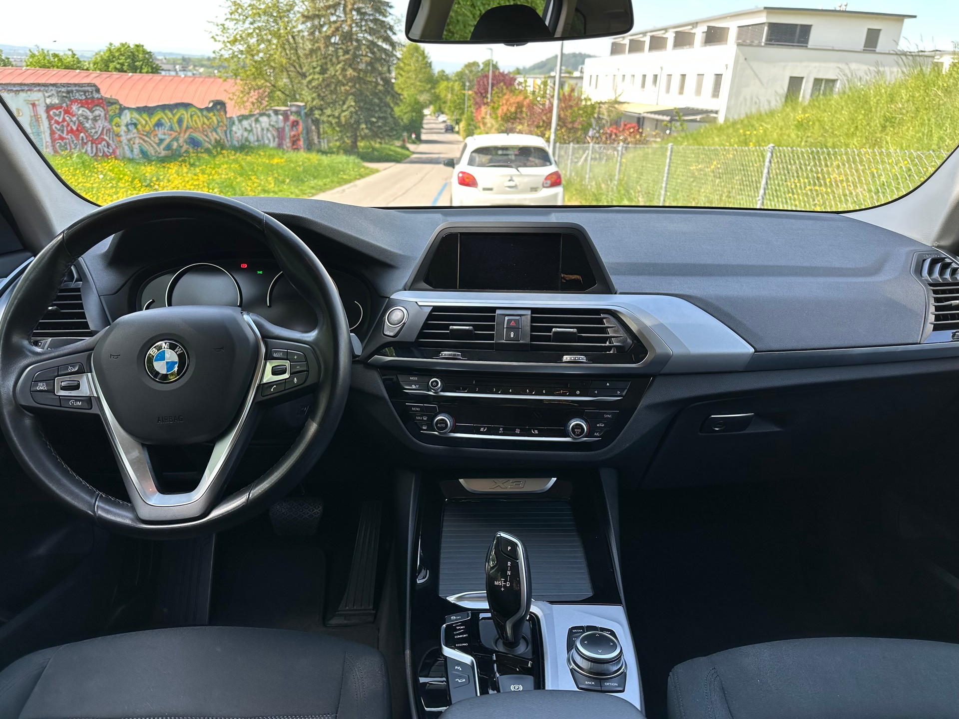 BMW X3 20d xDrive + MFK + Garantie + BMW Service + 8 Reifen-image-3