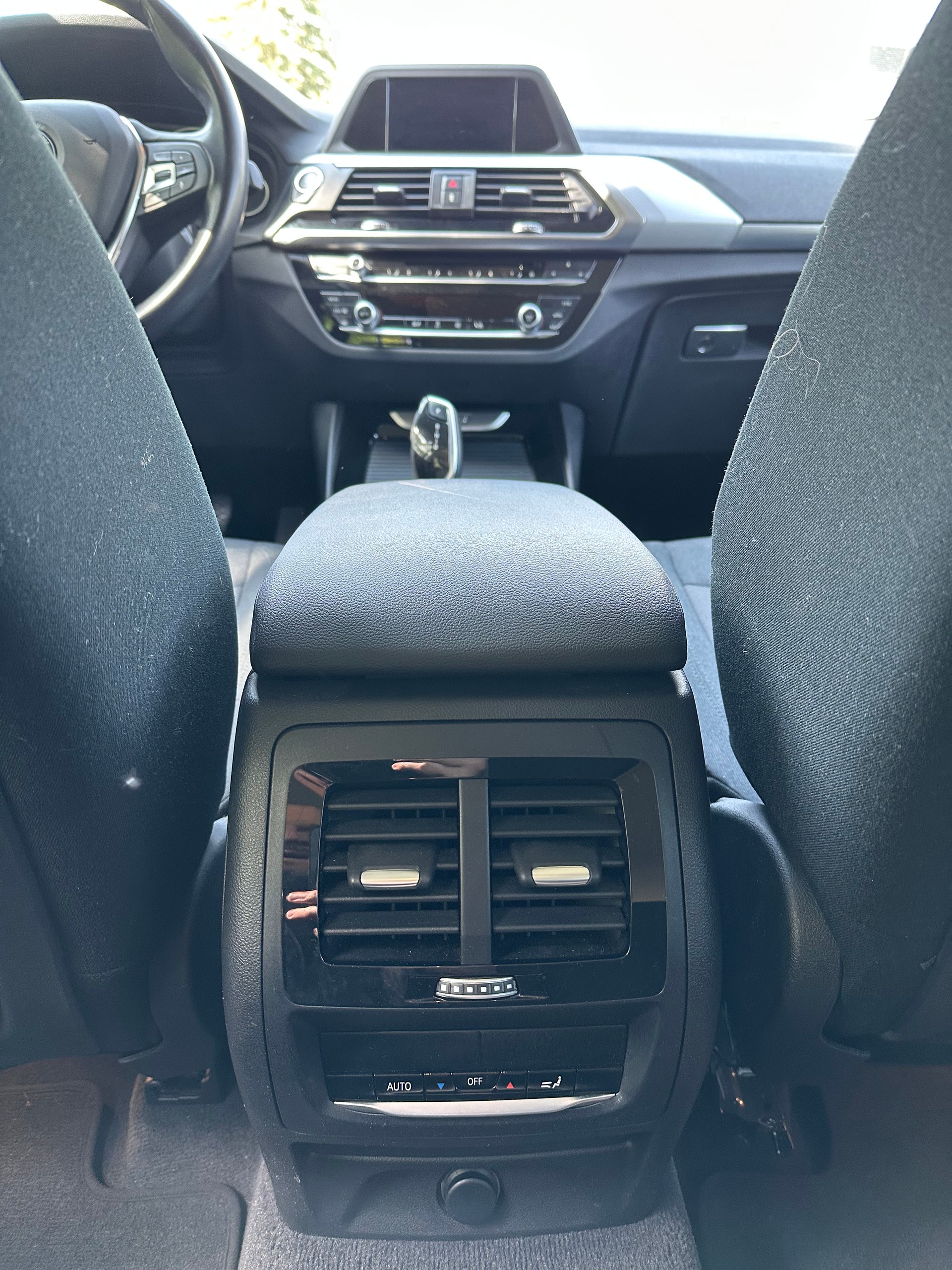 BMW X3 20d xDrive + MFK + Garantie + BMW Service + 8 Reifen-image-4