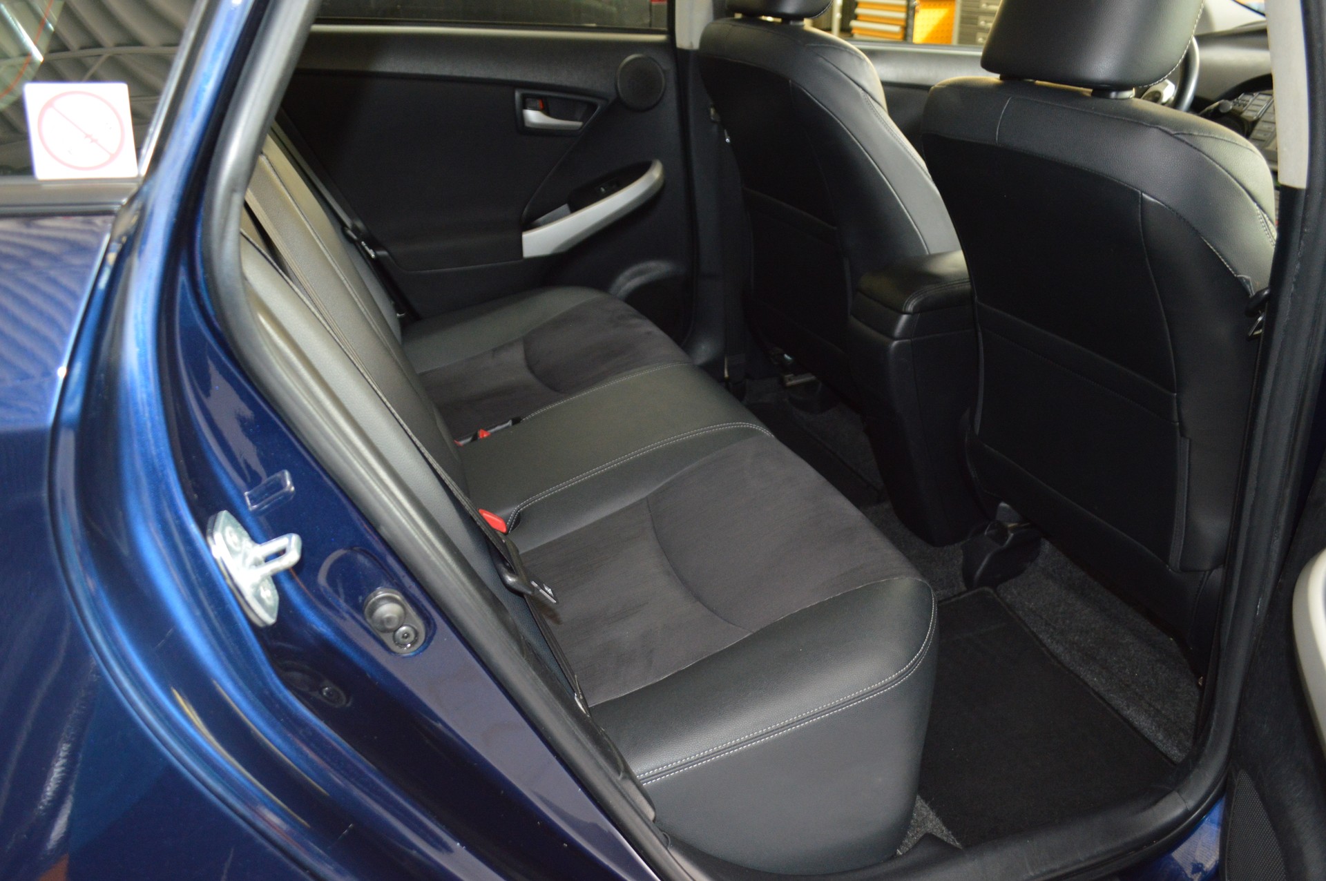 TOYOTA Prius 1.8 16V HSD Sol-image-11