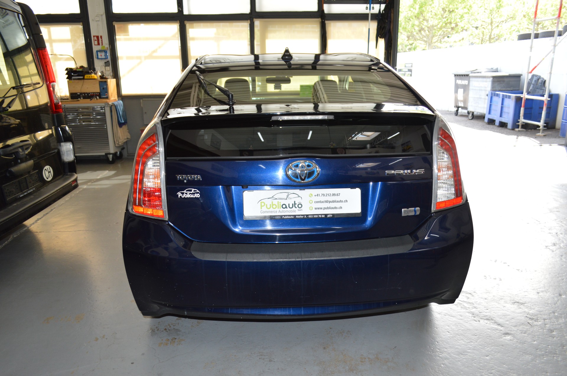 TOYOTA Prius 1.8 16V HSD Sol-image-4