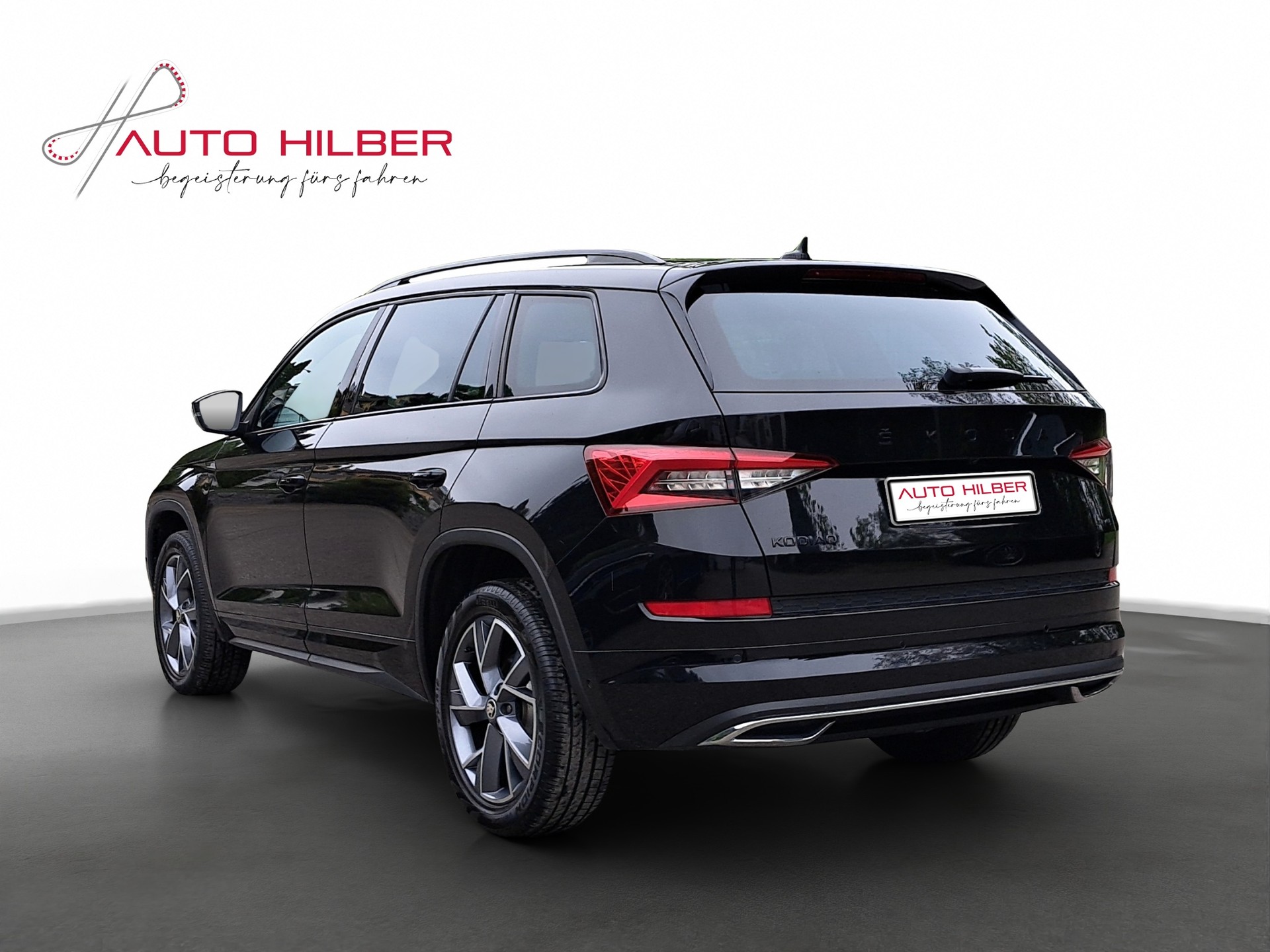 SKODA Kodiaq 2.0 TSI 4x4 Sport Line-image-3