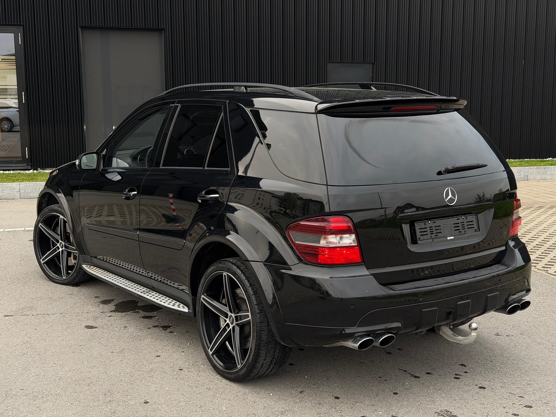 MERCEDES-BENZ ML 63 AMG 4Matic 7G-Tronic-image-7