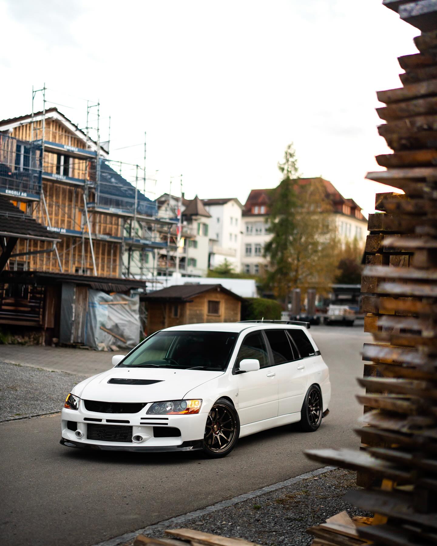 MITSUBISHI EVO Wagon-image-2