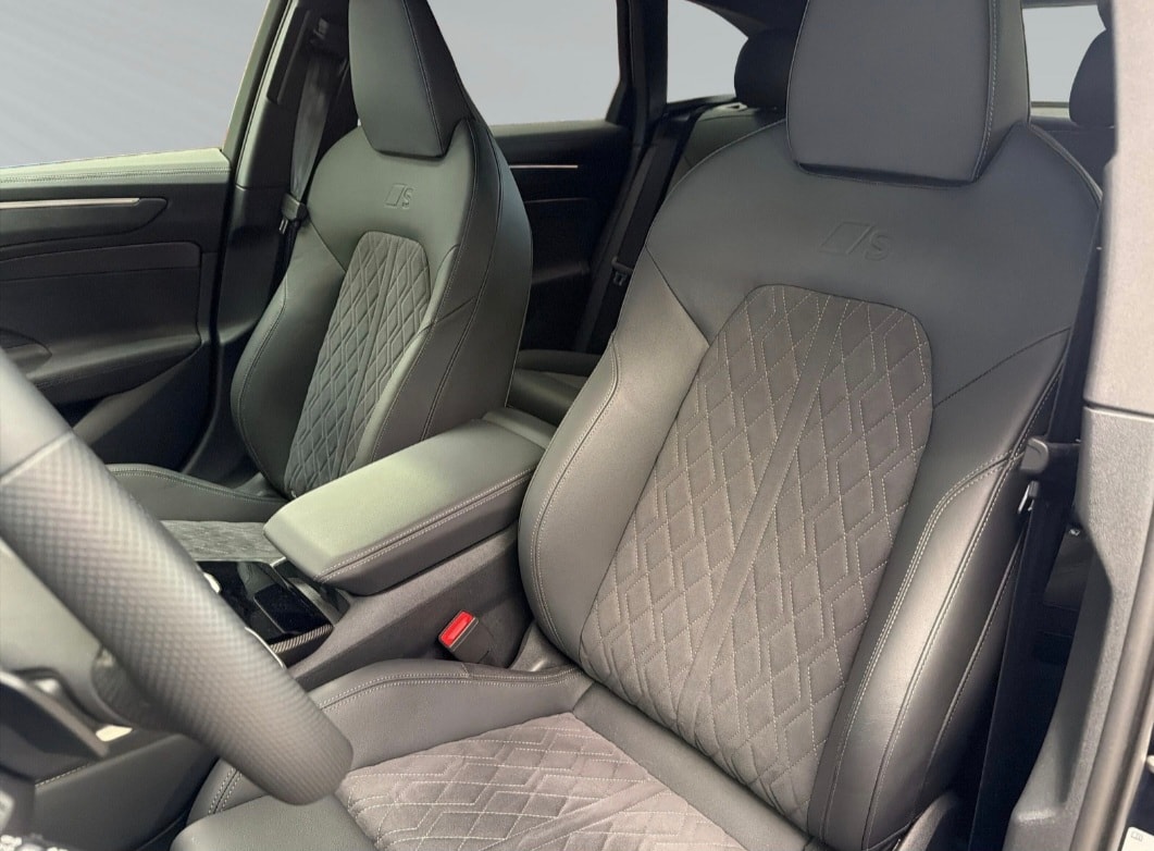 AUDI A6 Avant TDI quattro 150 kW S tronic EDITION ONE-image-7