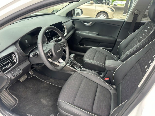 KIA Stonic 1.0 T-GDi MHEV GT-Line-image-4