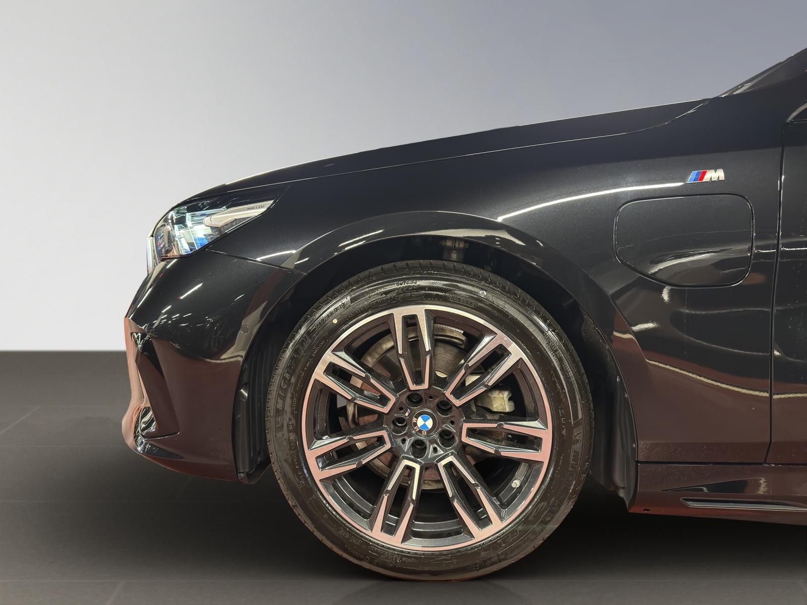 BMW 530e xDrive Touring M-SportPaket-image-18