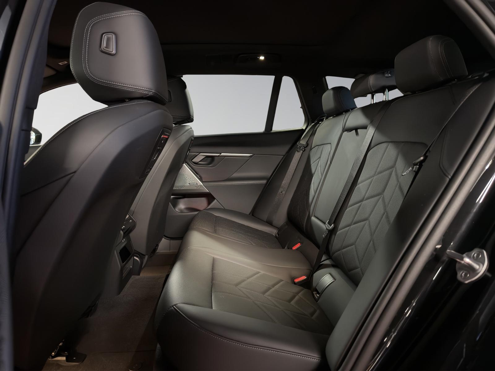 BMW 530e xDrive Touring M-SportPaket-image-17