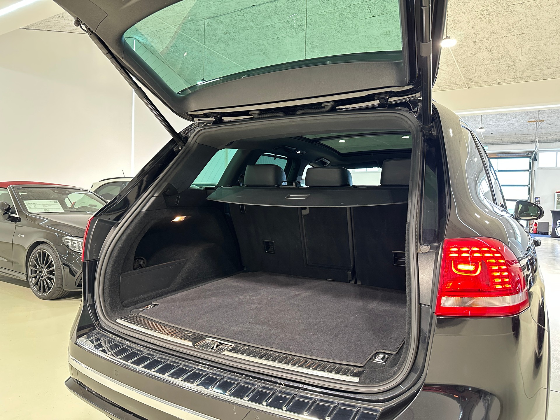 VW Touareg 3.0 TDI BlueMotion Technology Tiptronic-image-7