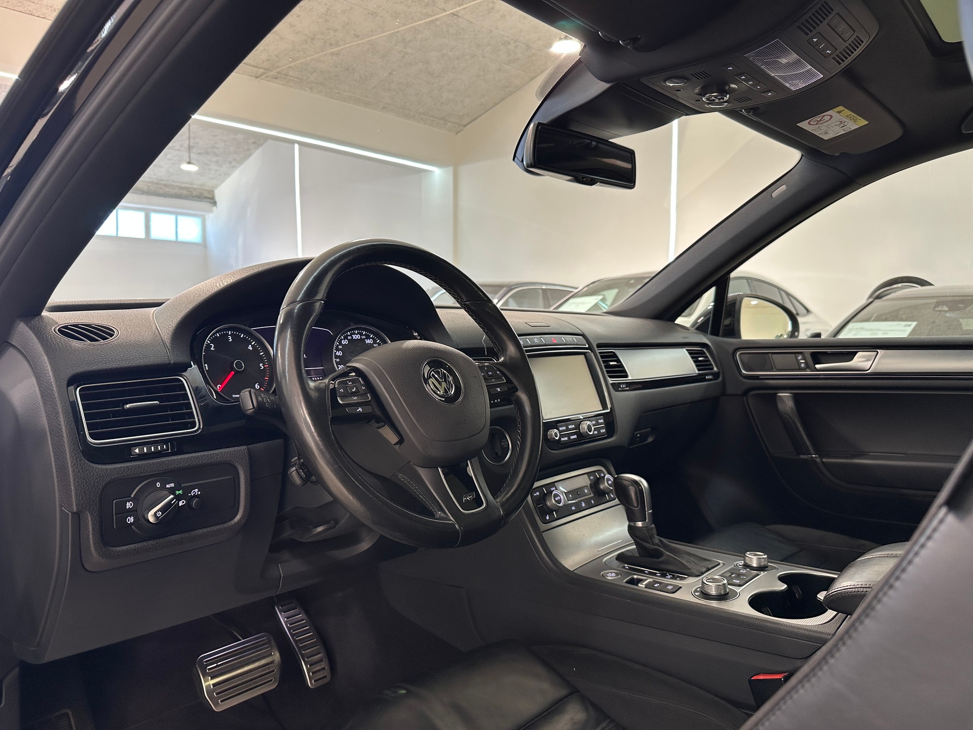 VW Touareg 3.0 TDI BlueMotion Technology Tiptronic-image-1
