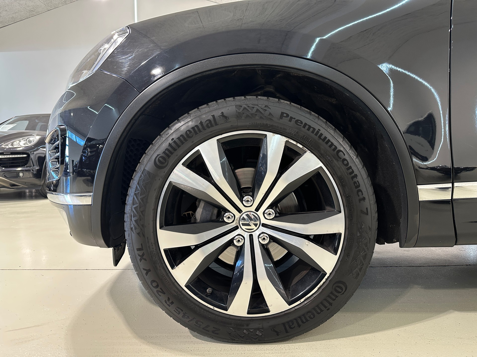 VW Touareg 3.0 TDI BlueMotion Technology Tiptronic-image-3