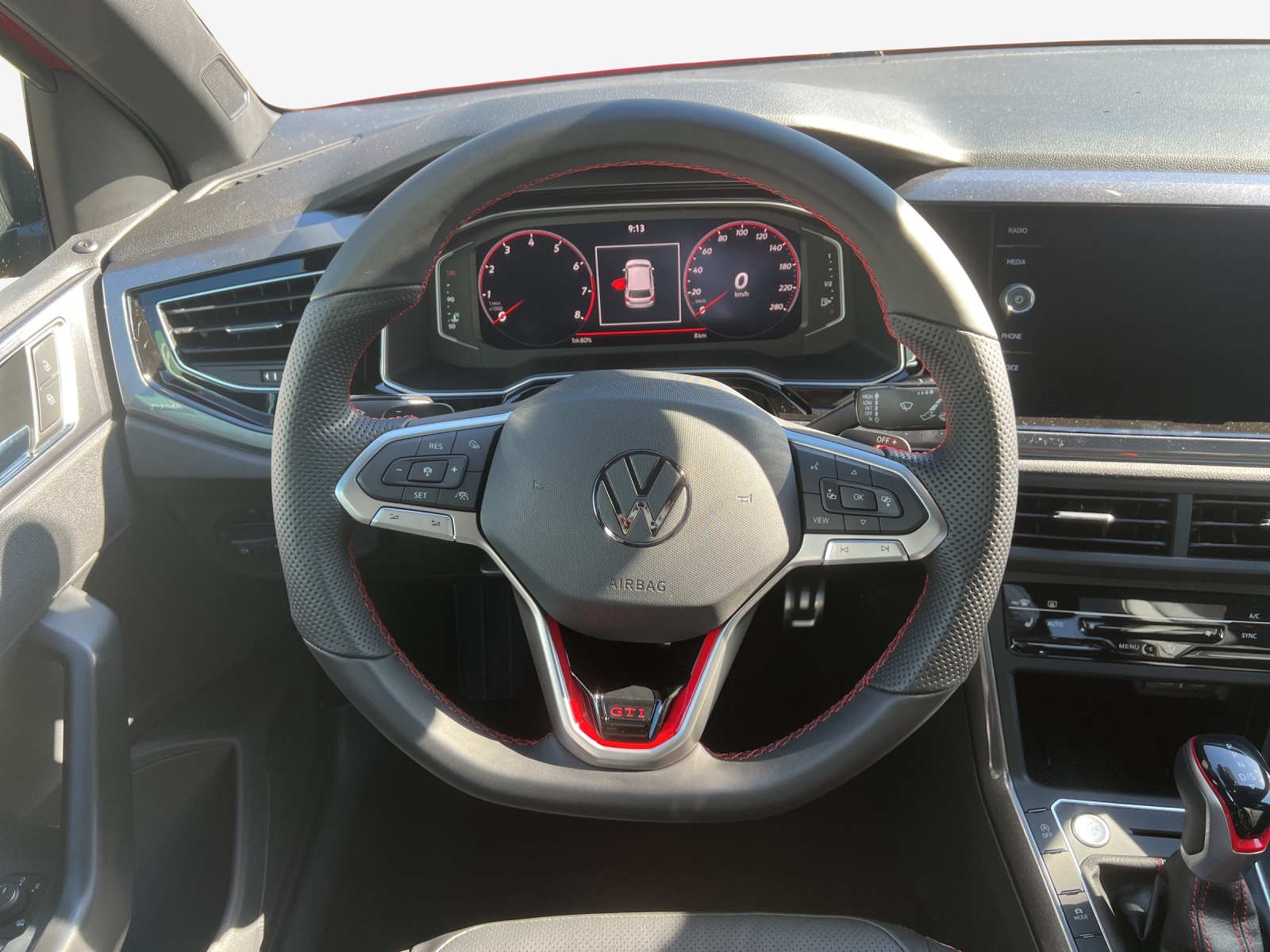 VW Polo 2.0 TSI GTI DSG-image-9