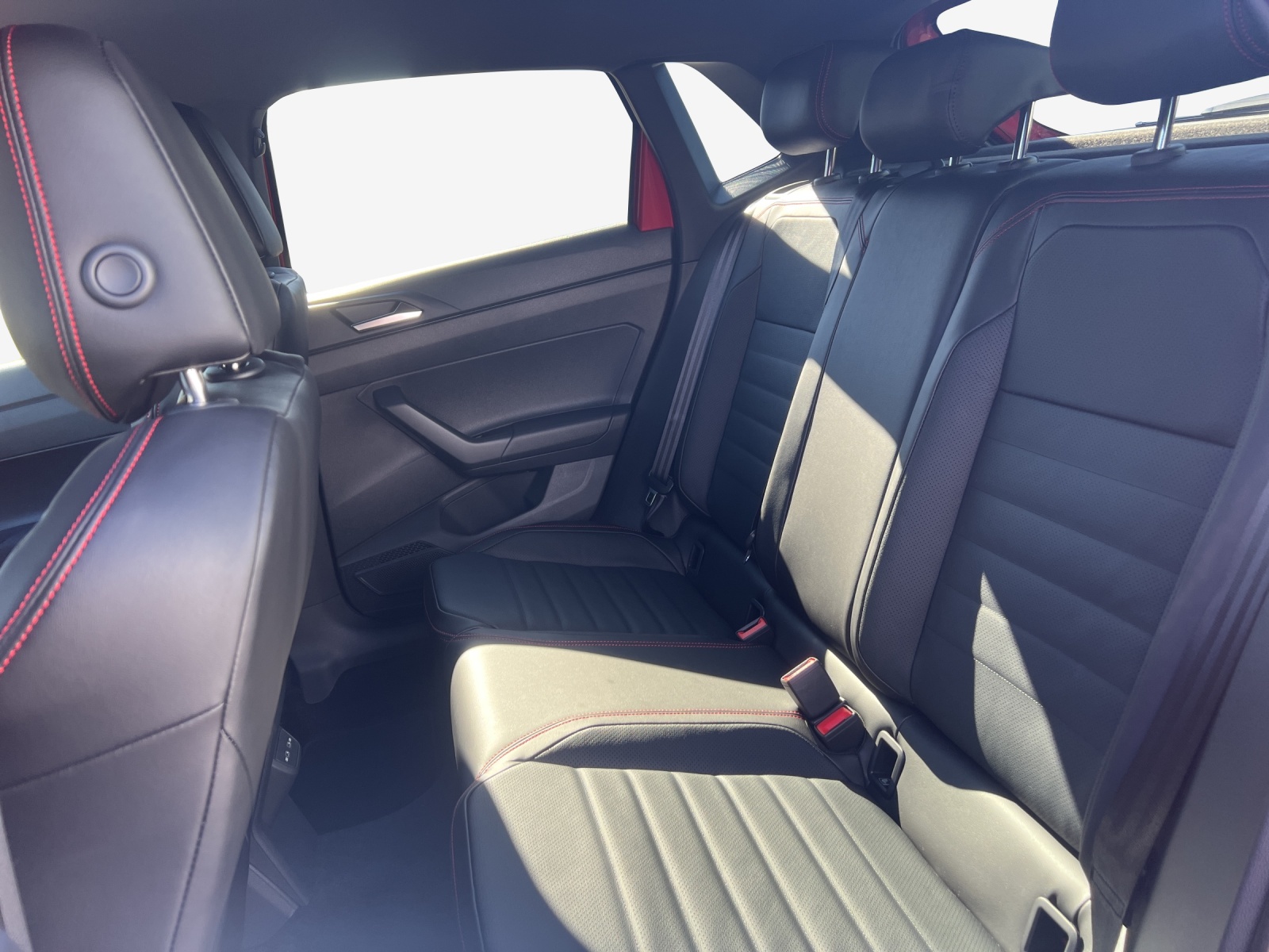 VW Polo 2.0 TSI GTI DSG-image-11