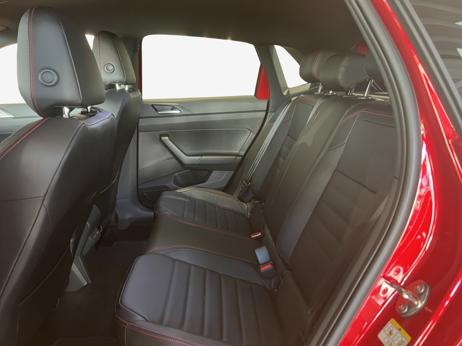 VW Polo 2.0 TSI GTI DSG-image-11