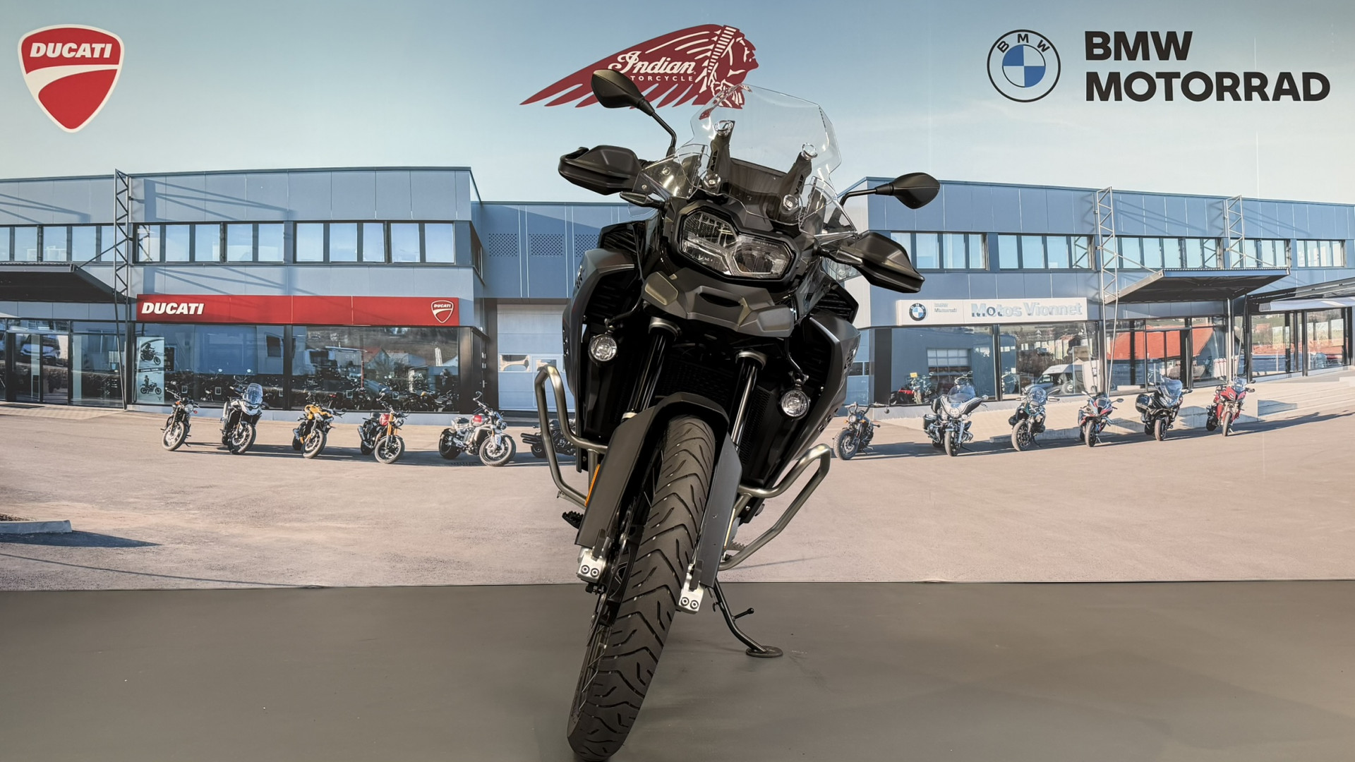 BMW F 850 GS Adventure Triple Black-showroom-element-1