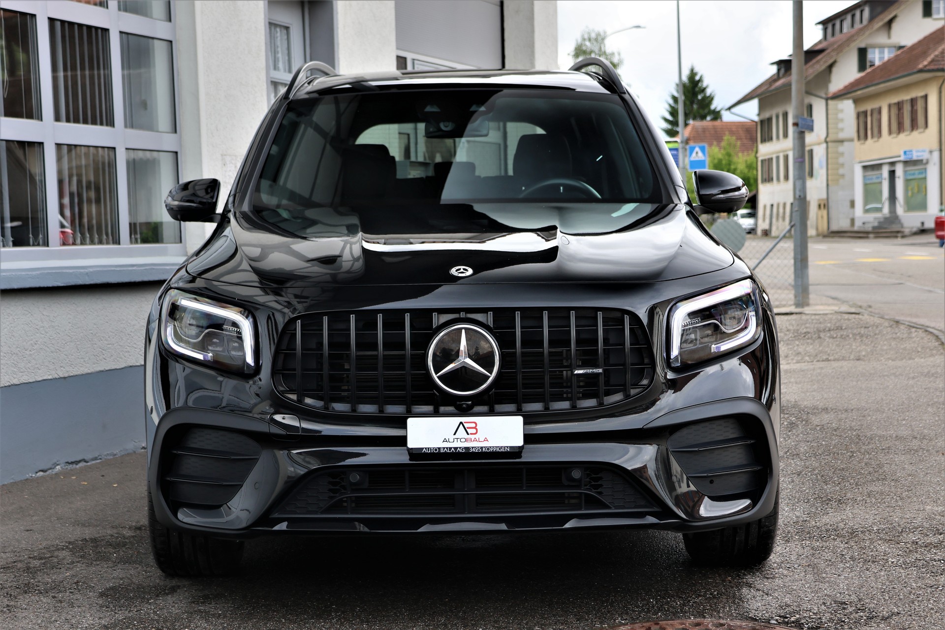 MERCEDES-BENZ GLB 220 d 4Matic AMG Line 8G-Tronic (CH) MSI+ 2.0T AHK-image-1