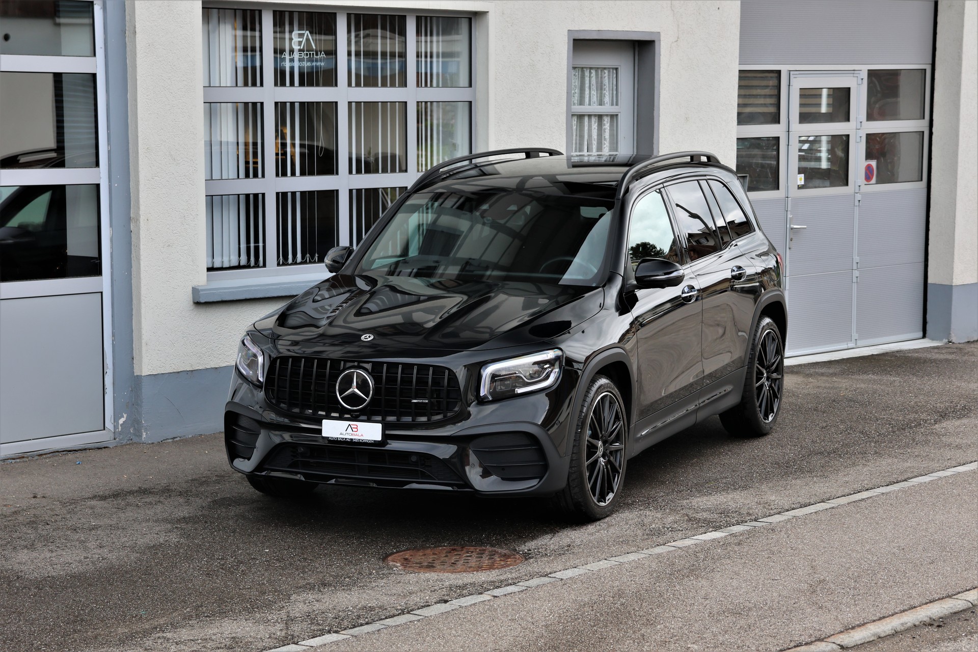 MERCEDES-BENZ GLB 220 d 4Matic AMG Line 8G-Tronic (CH) MSI+ 2.0T AHK-image-0