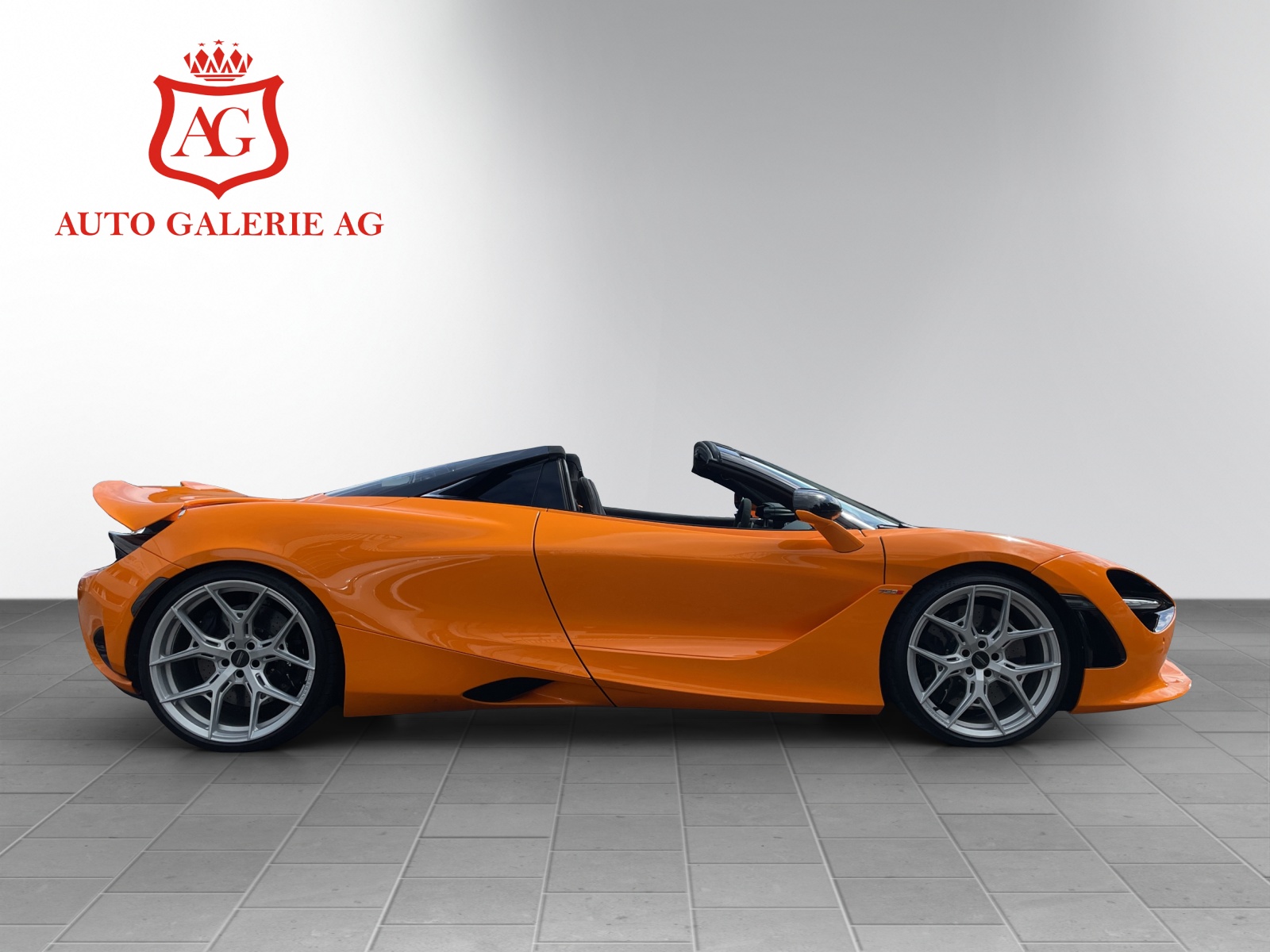 McLAREN 750S Spider-image-15