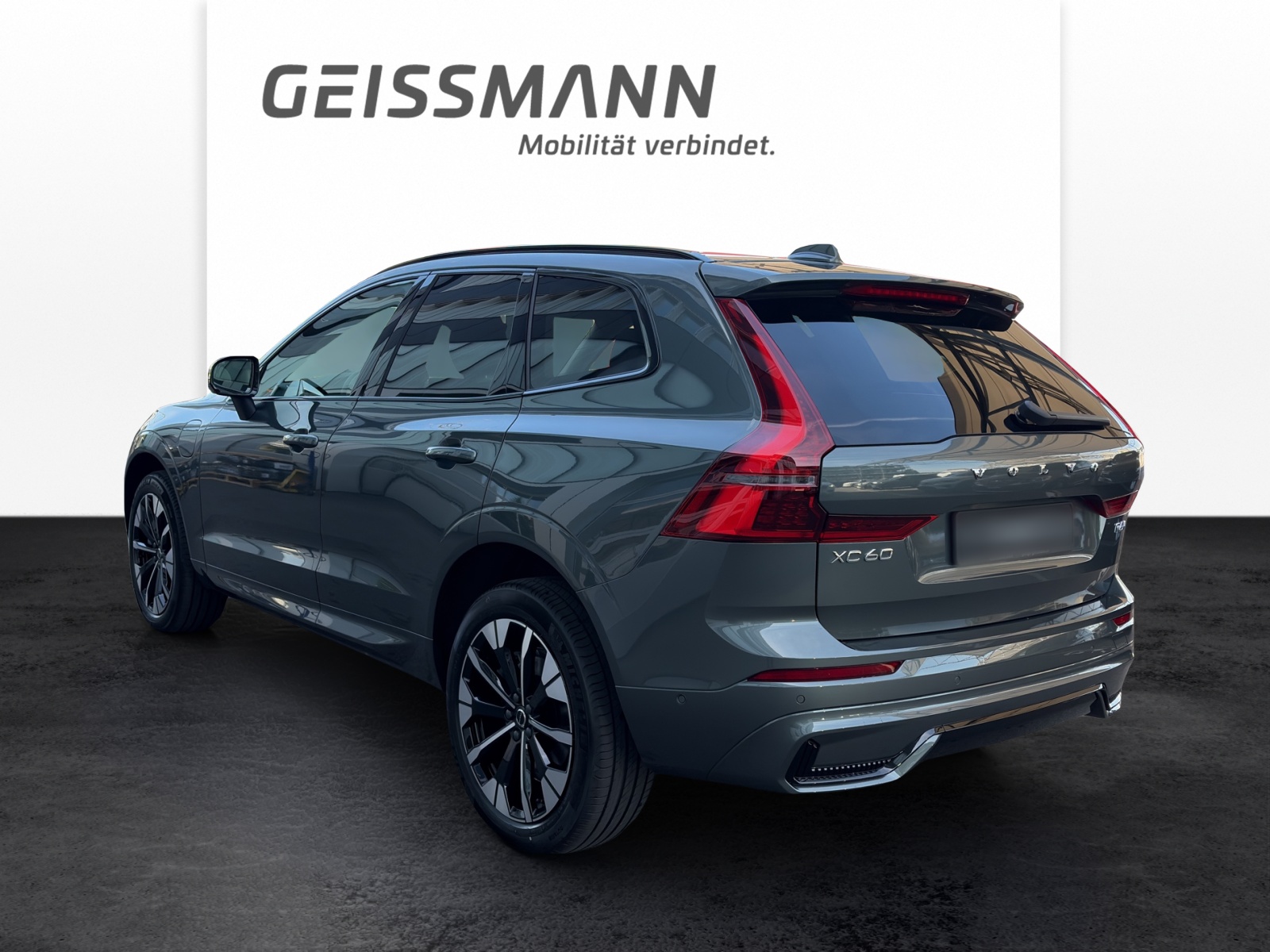 VOLVO XC60 2.0 T6 TE Ultra Dark eAWD-image-4