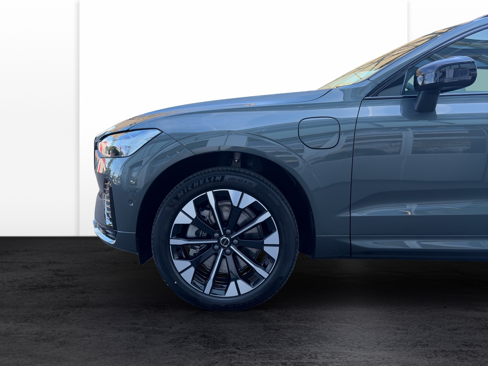VOLVO XC60 2.0 T6 TE Ultra Dark eAWD-image-19