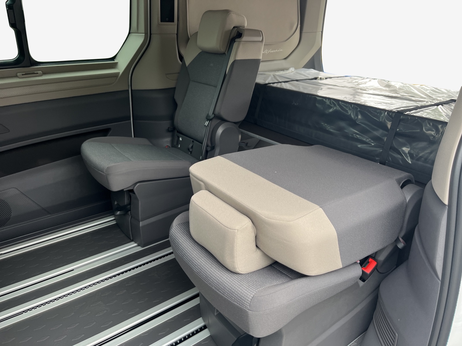 VW California eHybrid Beach Liberty 4Motion-image-12