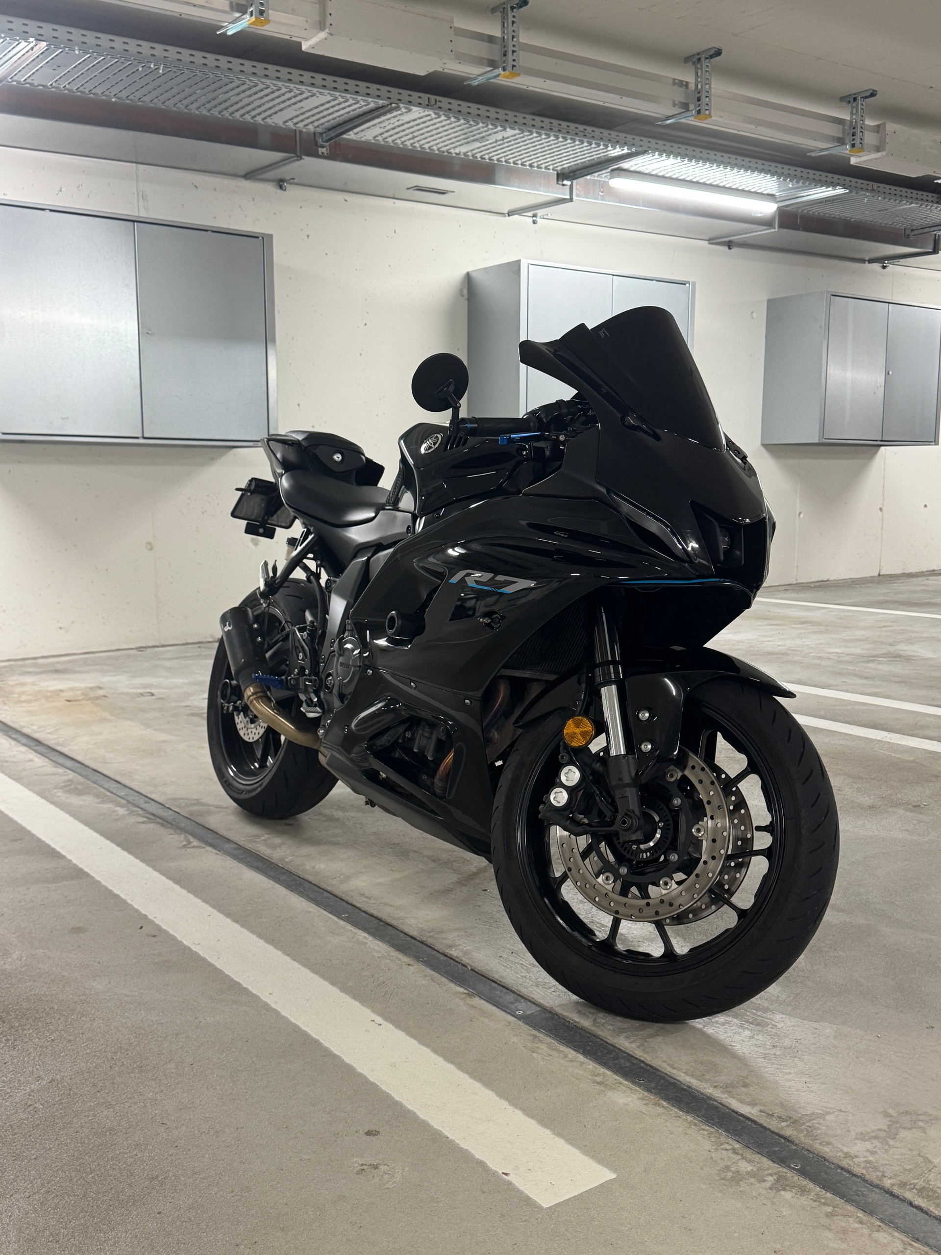 YAMAHA YZF-R7