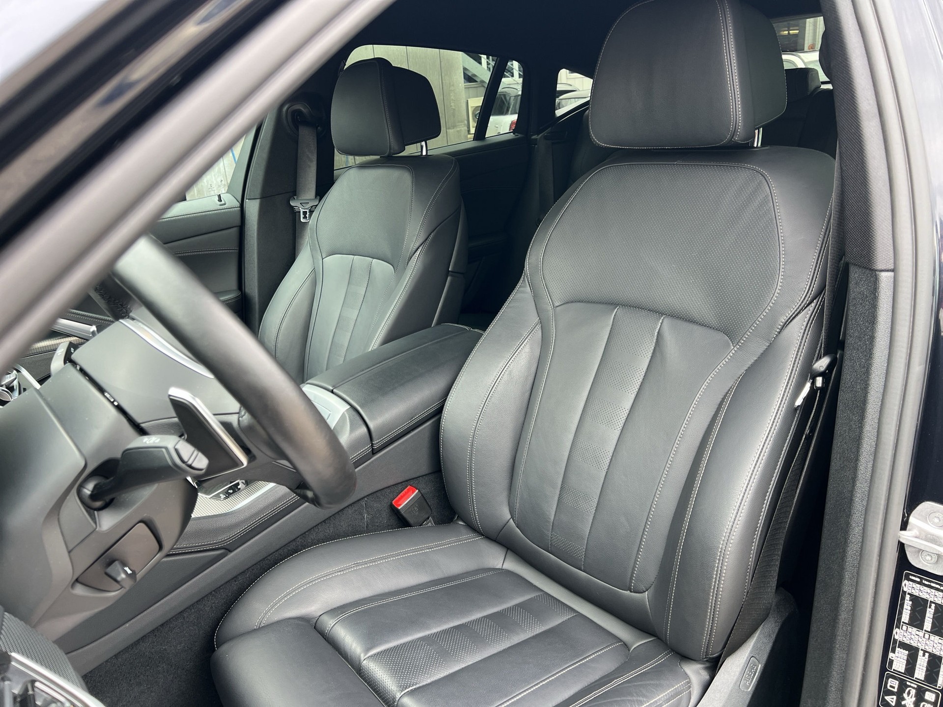 BMW X6 xDrive 48V 30d M Sport Steptronic-image-9