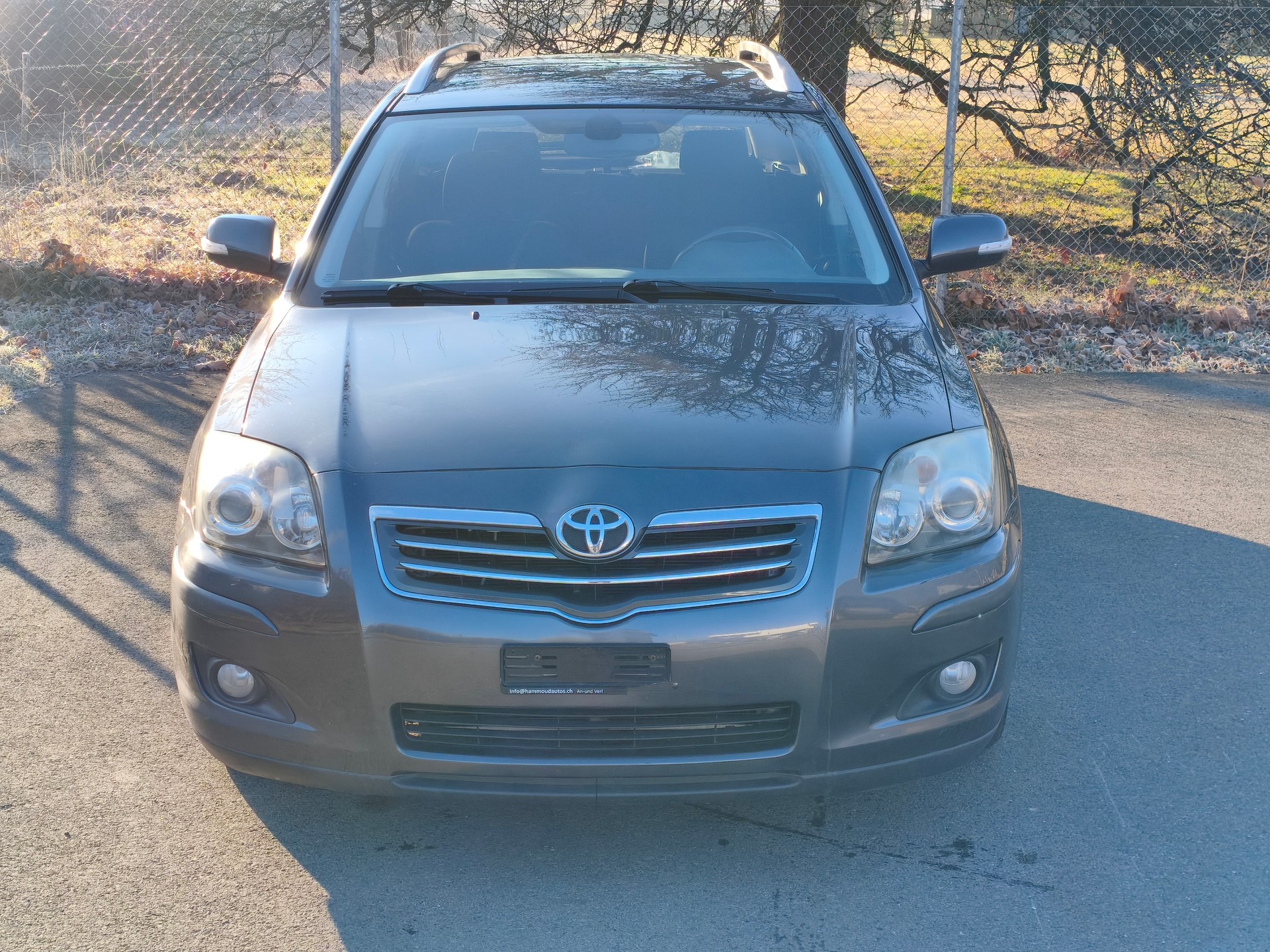 TOYOTA Avensis 2.2D-4 D CleanP. Linea Sol Prem.-image-1