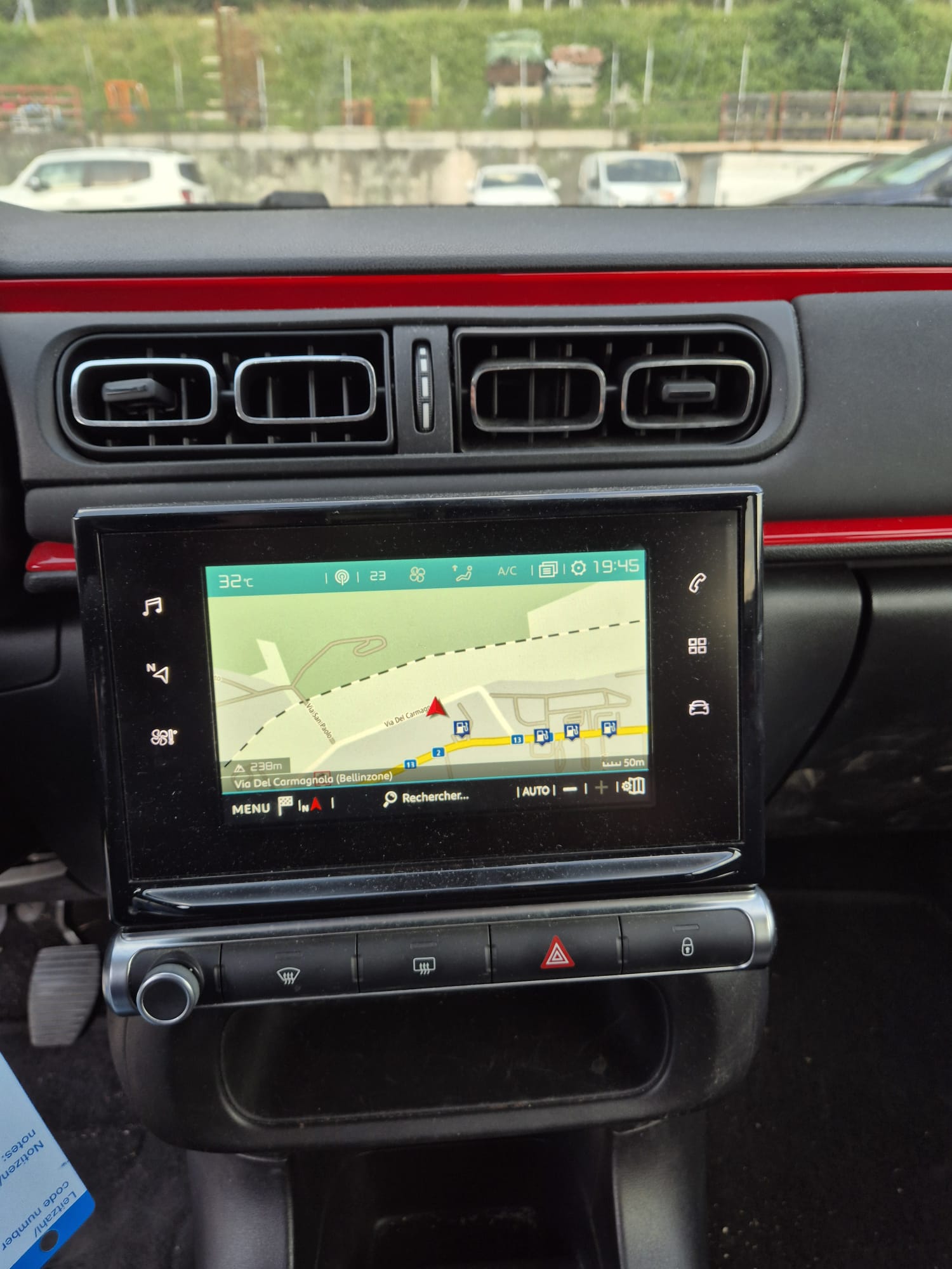 CITROEN C3 1.2i PureTech Shine-image-11