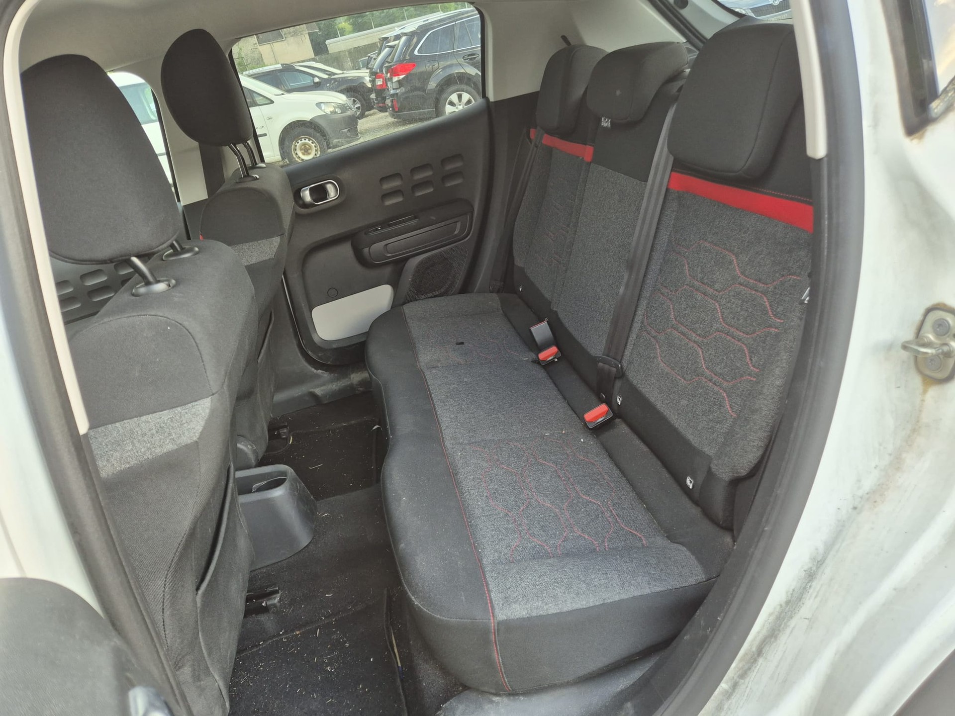 CITROEN C3 1.2i PureTech Shine-image-15