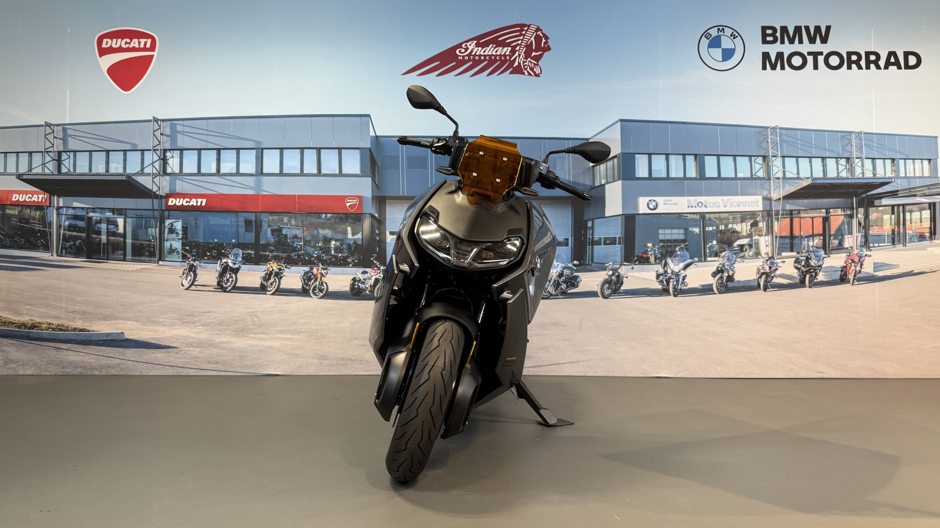 BMW CE 04 Avantgarde Prime de 3000CHF inclus / Leasing à partir de 2.9%-showroom-element-1