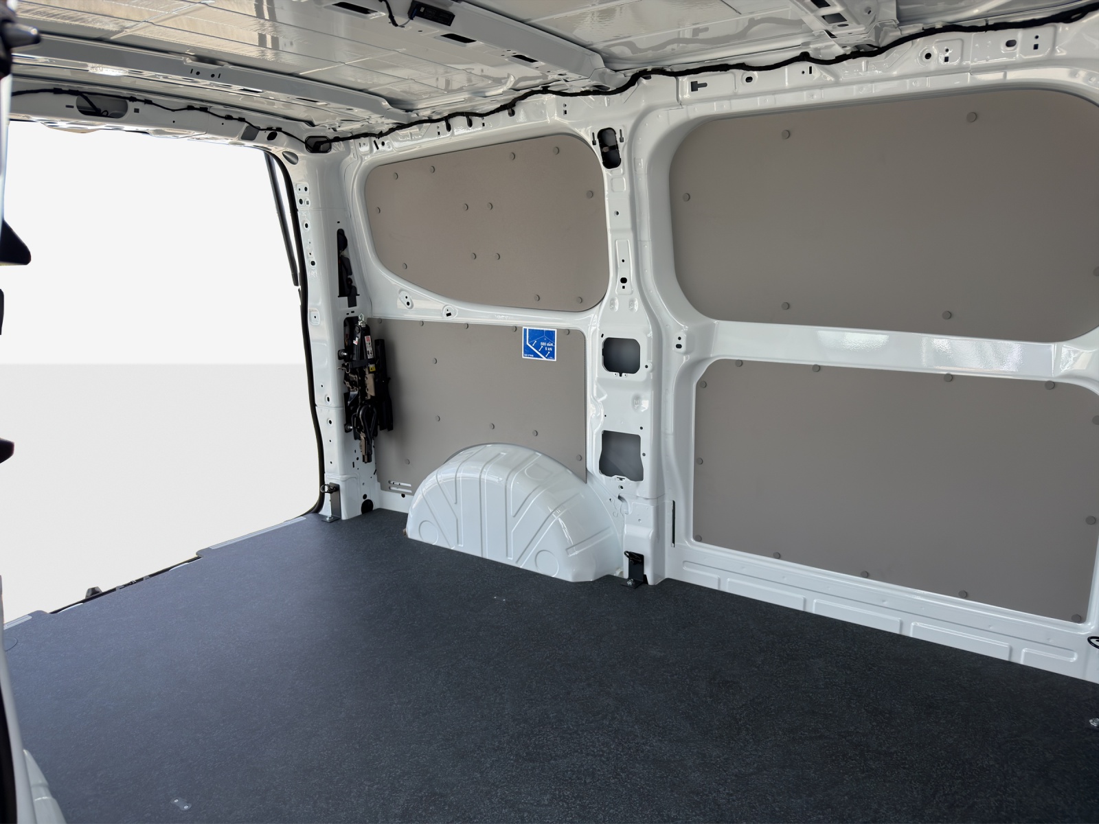 VW Transporter 2.0 TDI-image-13