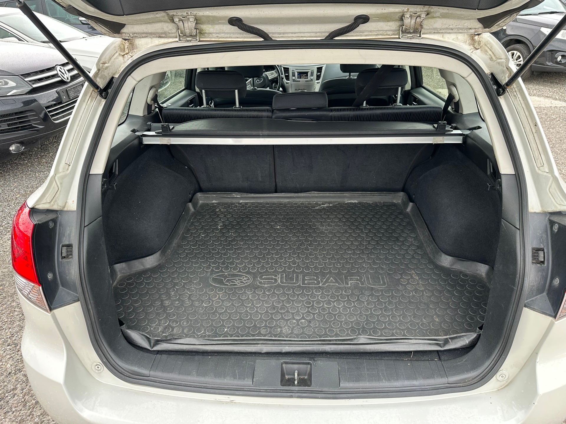 SUBARU Legacy 2.0D Swiss AWD-image-10