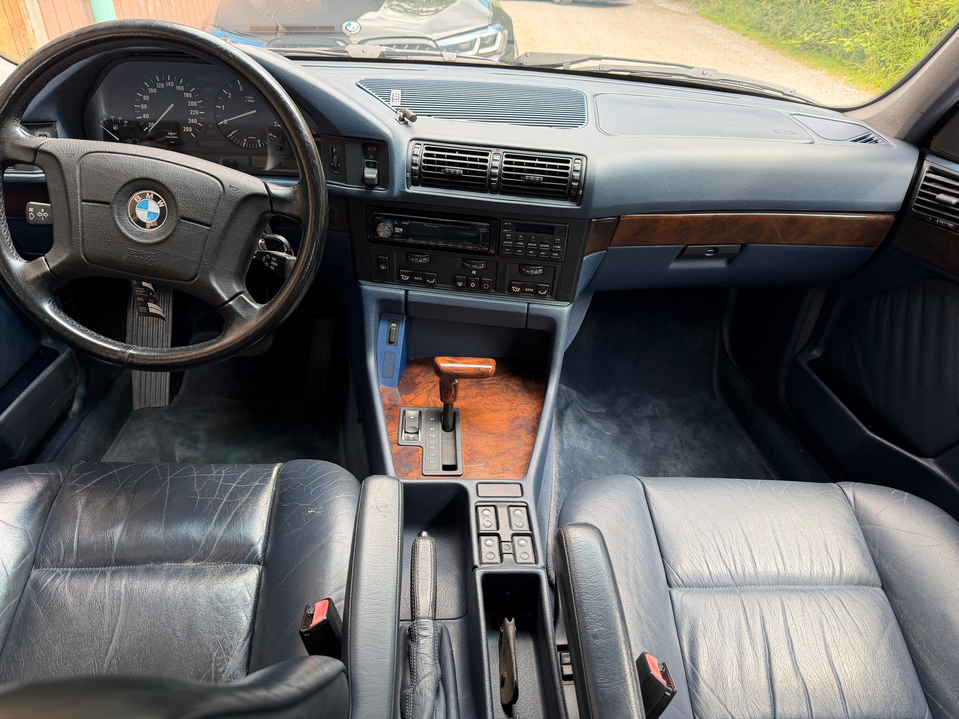 BMW 530i V8 A-image-8