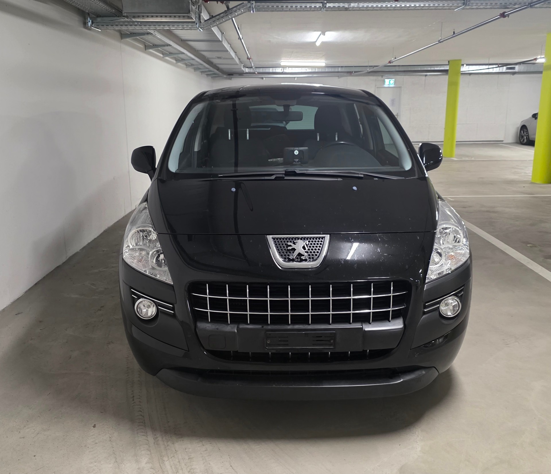 PEUGEOT 3008 1.6 16V T Sport Pack-image-3