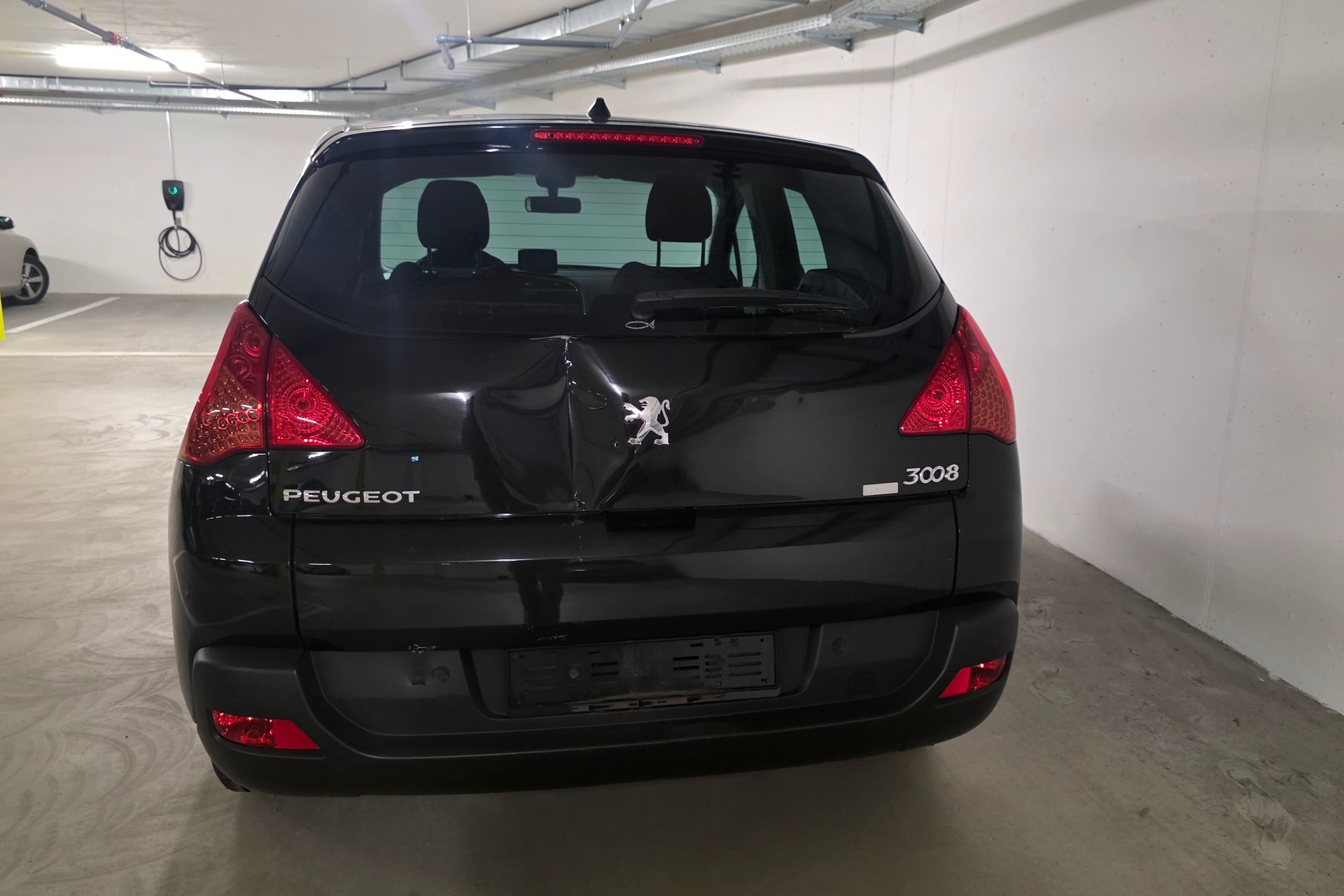 PEUGEOT 3008 1.6 16V T Sport Pack-image-4