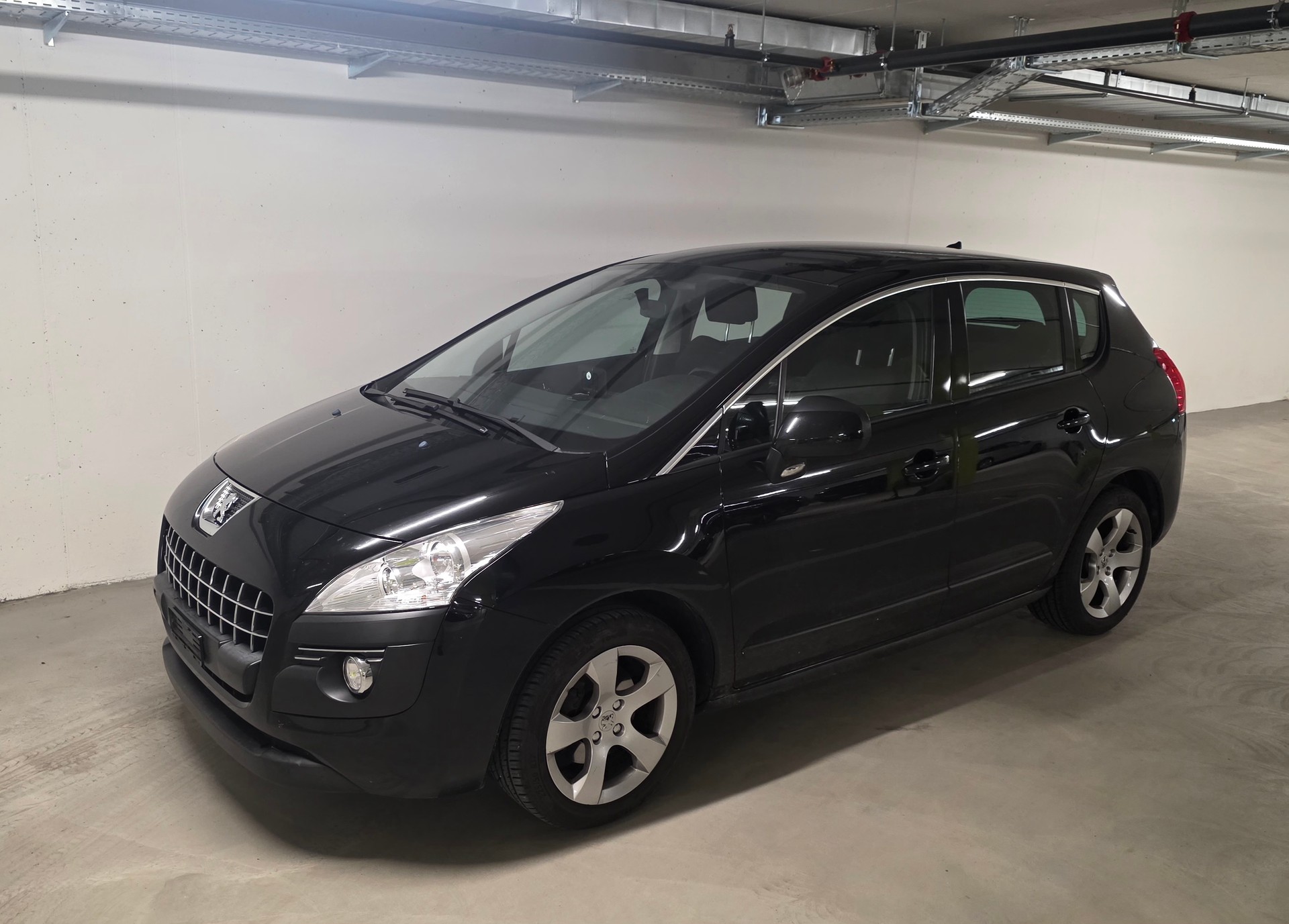 PEUGEOT 3008 1.6 16V T Sport Pack-image-0