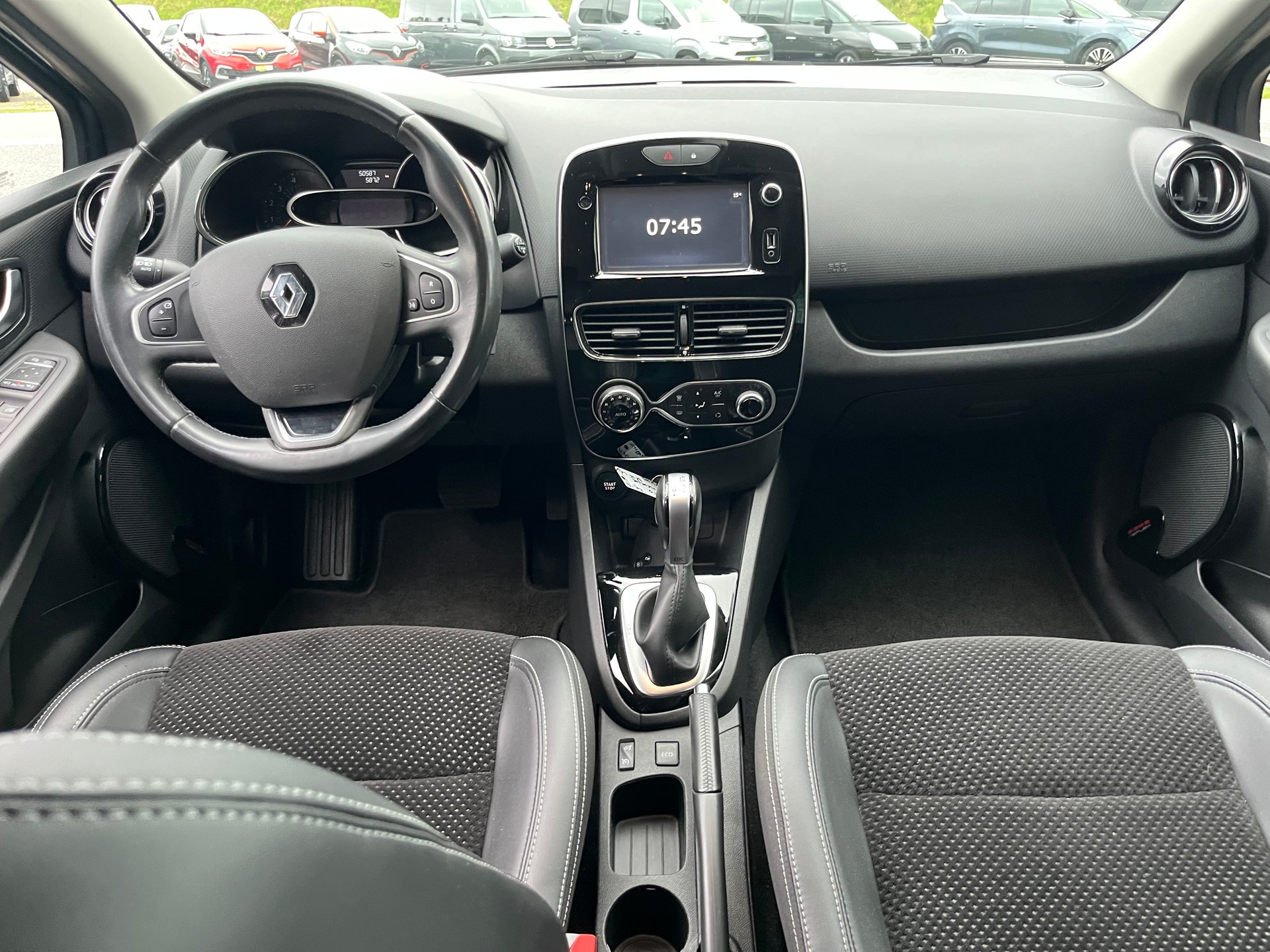 RENAULT Clio 1.5 dCi Intens EDC+++AB MFK+++NEUER ZAHNRIEMEN UND WASSERPUMPE+++-image-6