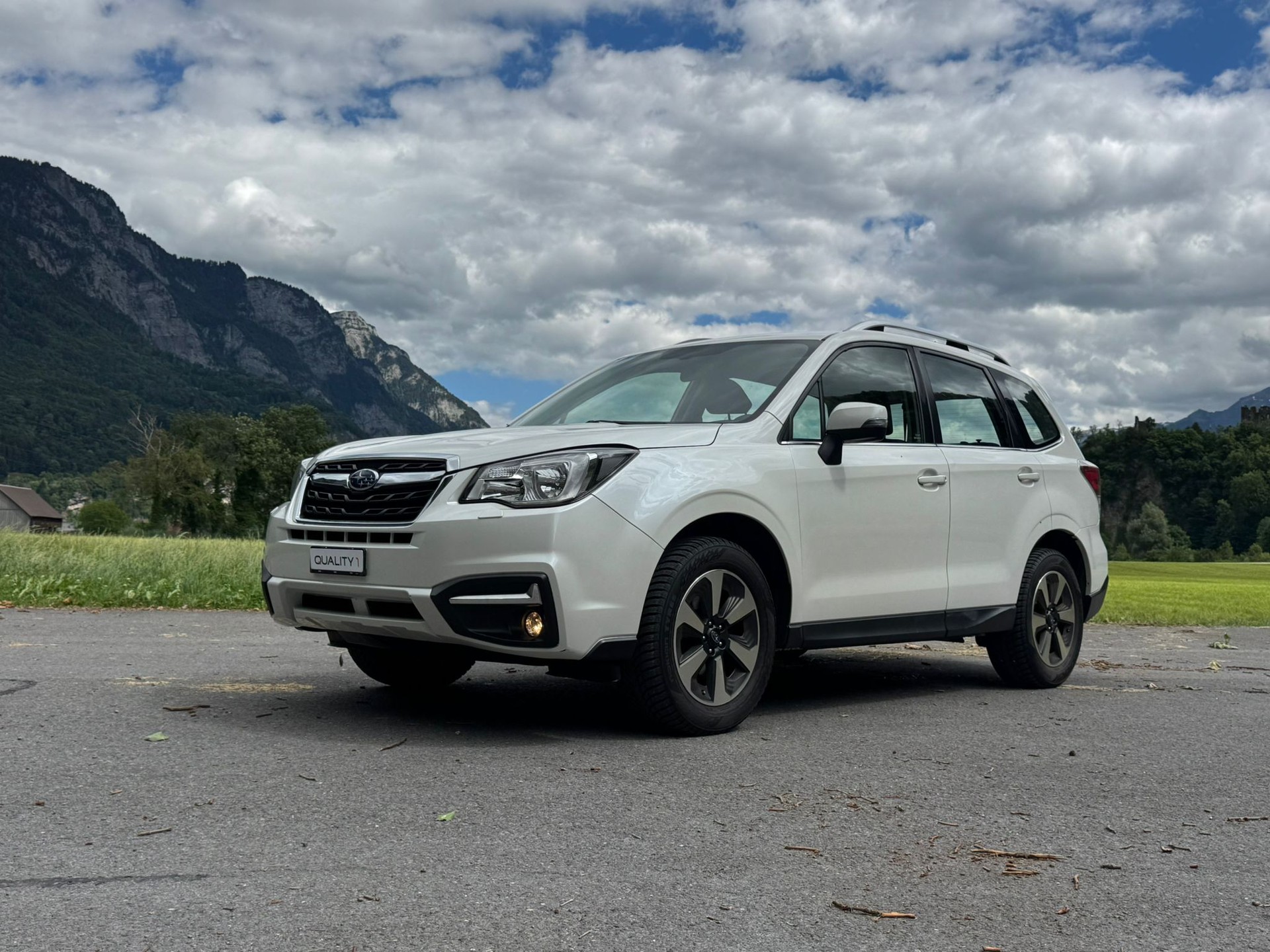 SUBARU Forester 2.0i Swiss Lineartronic-image-1