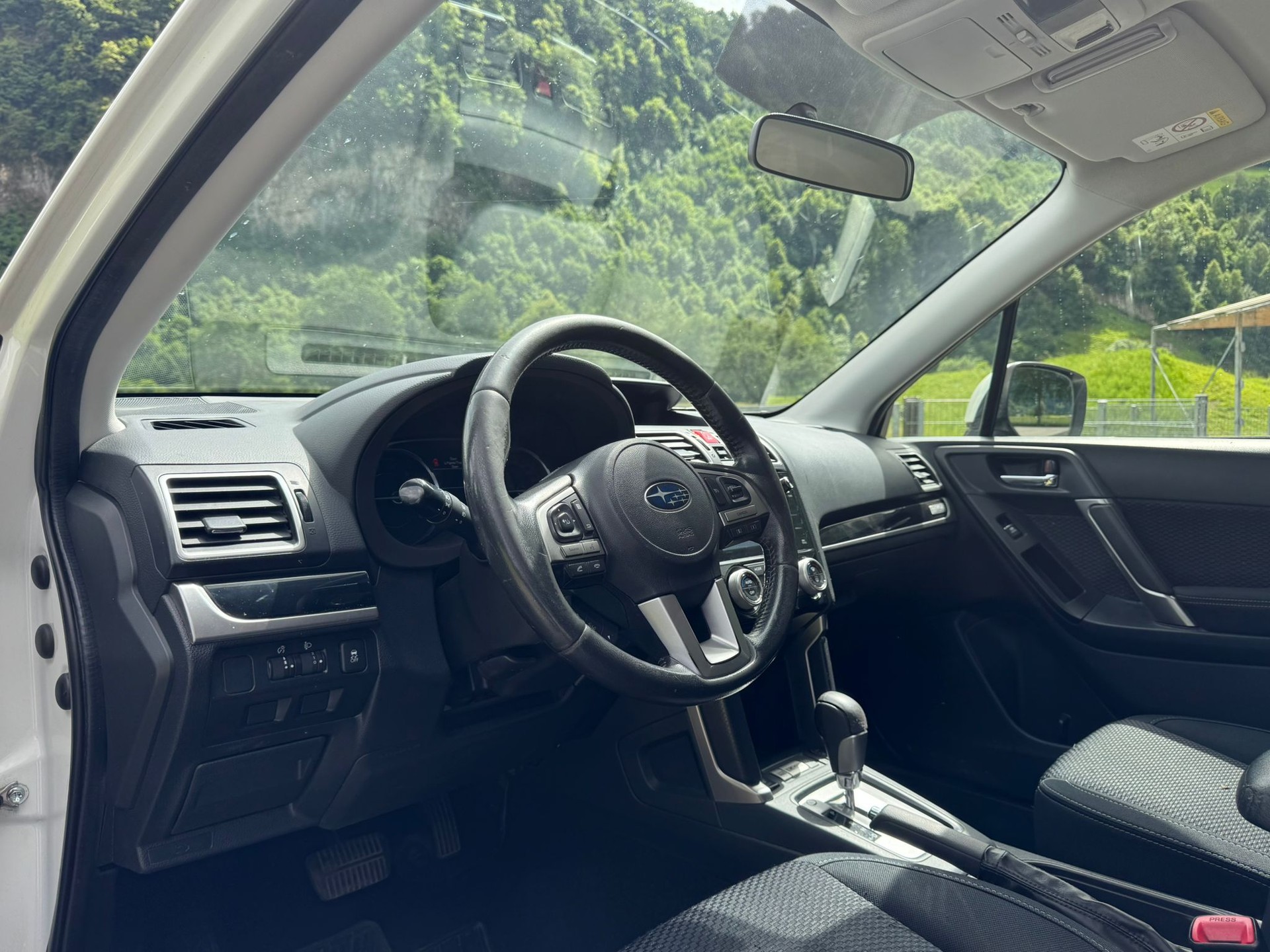 SUBARU Forester 2.0i Swiss Lineartronic-image-13