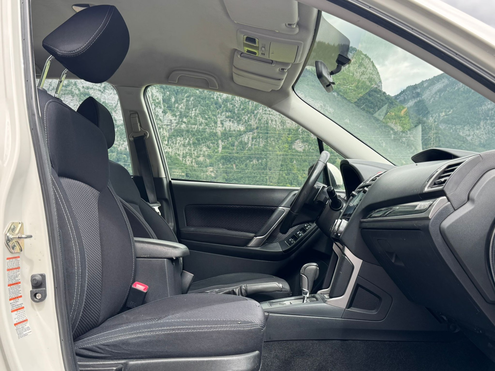 SUBARU Forester 2.0i Swiss Lineartronic-image-12