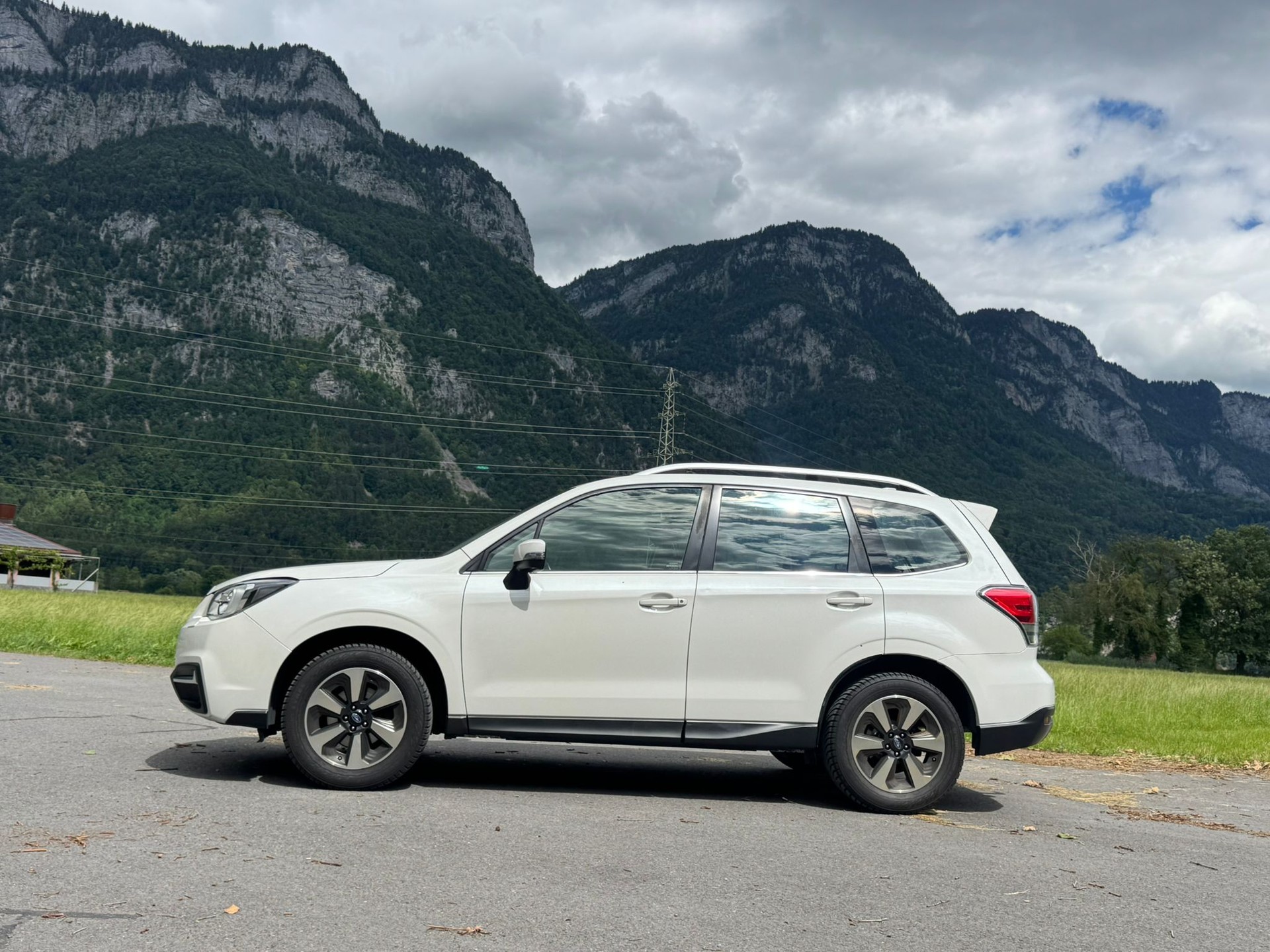 SUBARU Forester 2.0i Swiss Lineartronic-image-3