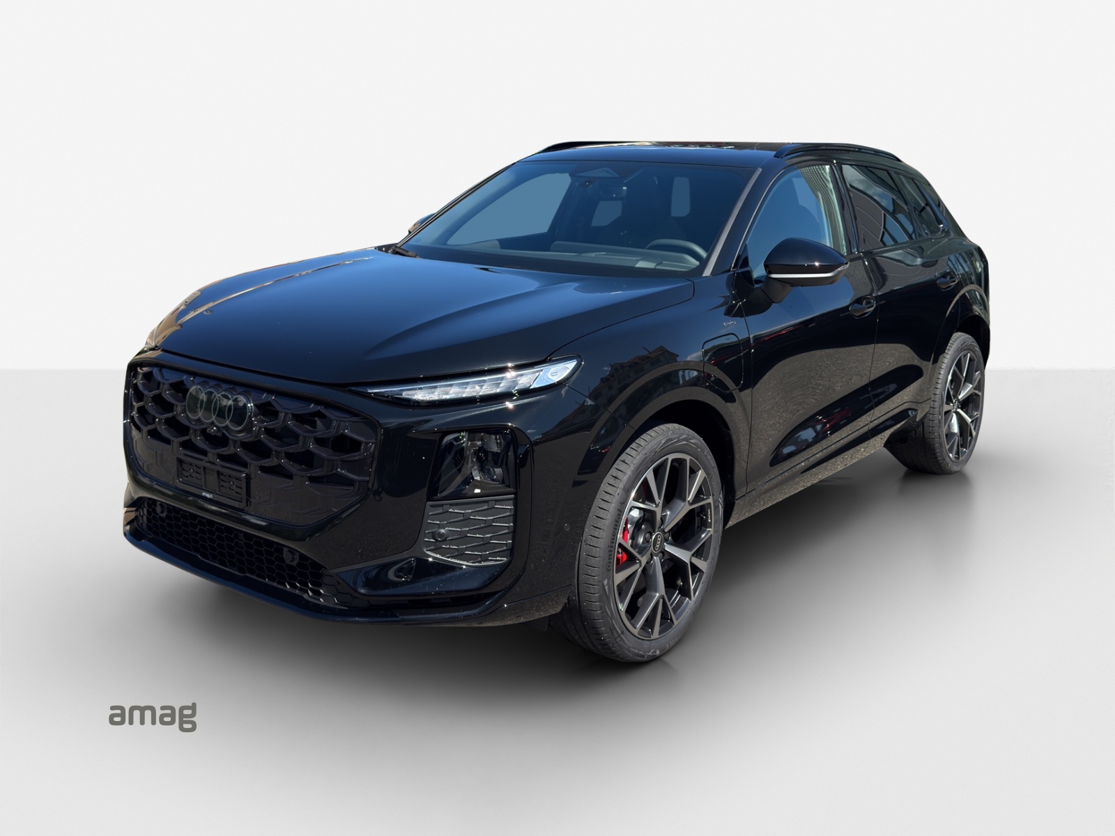 AUDI Q3 SUV e-hybrid 200 kW S tronig-image-0