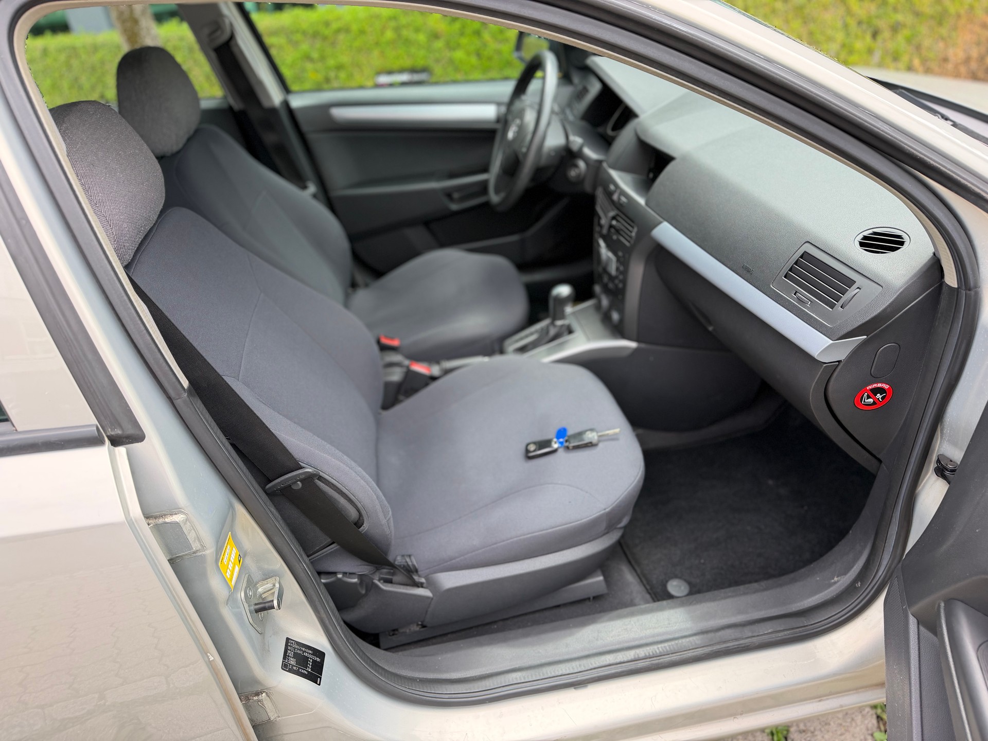 OPEL Astra 1.8i 16V Enjoy-image-12