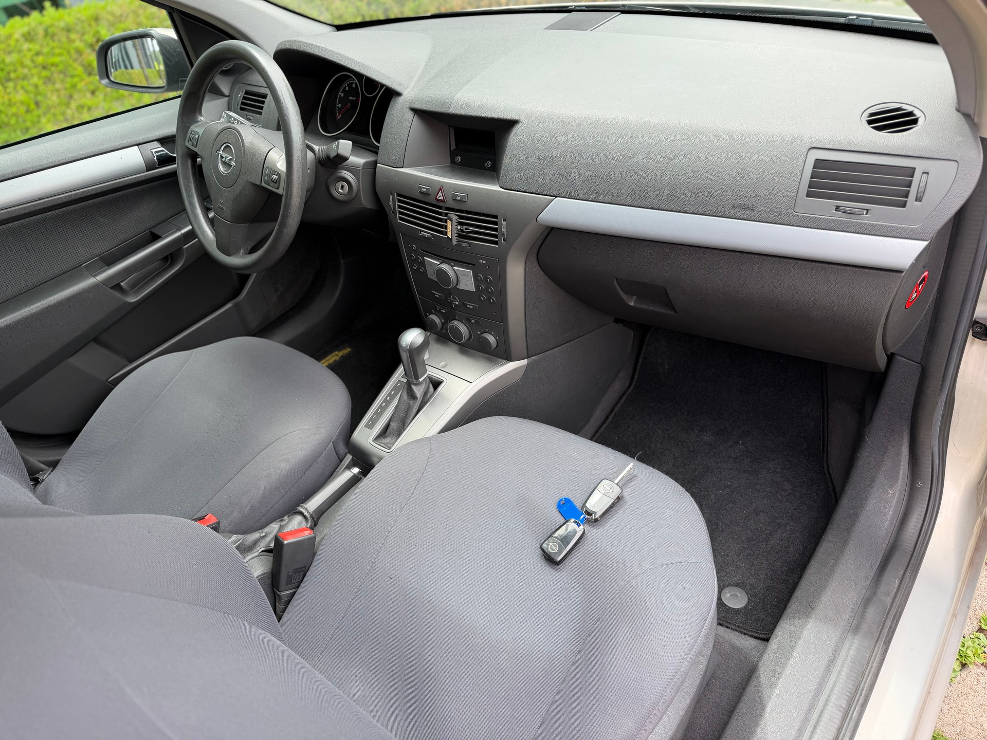 OPEL Astra 1.8i 16V Enjoy-image-13