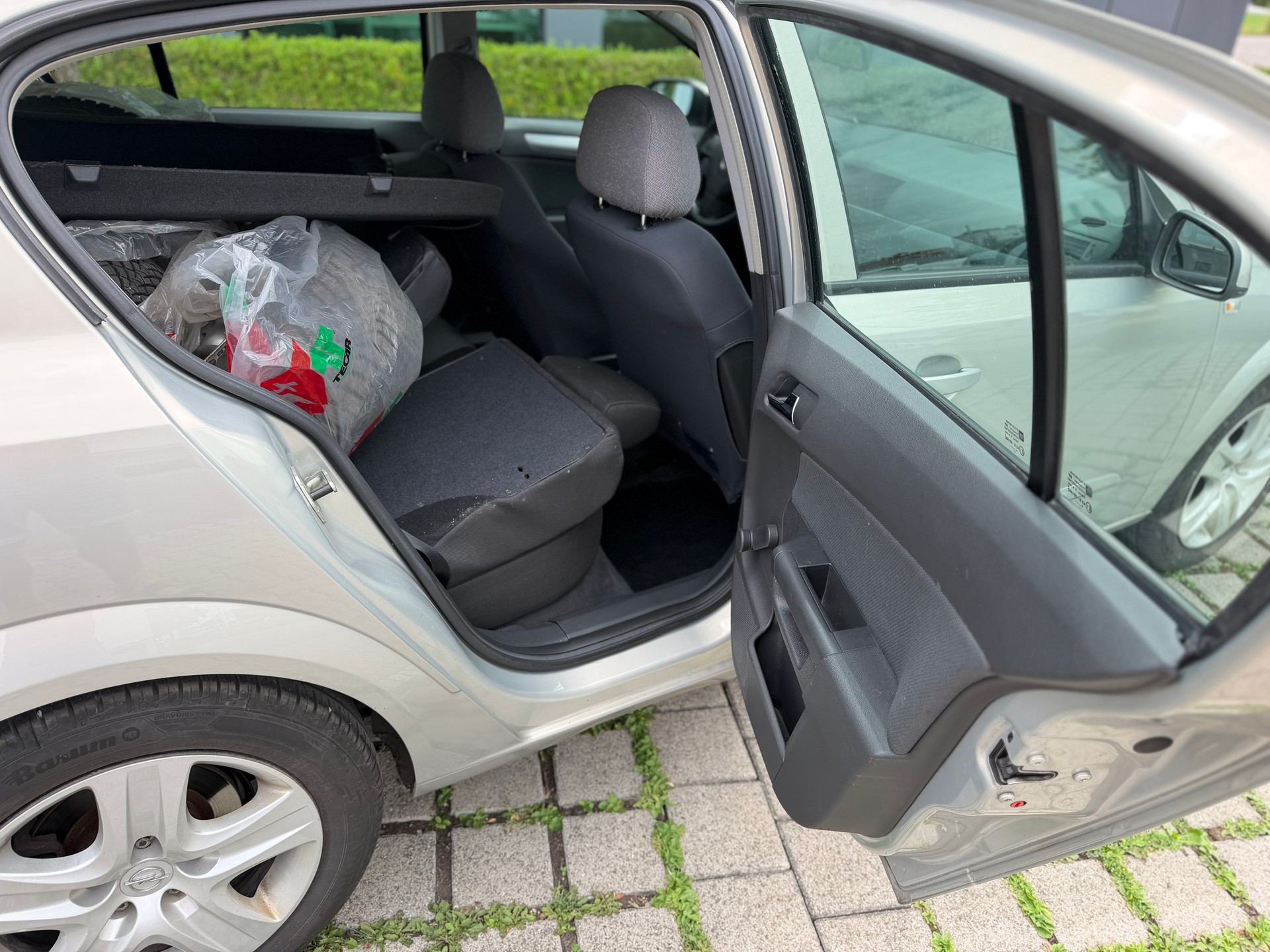 OPEL Astra 1.8i 16V Enjoy-image-9