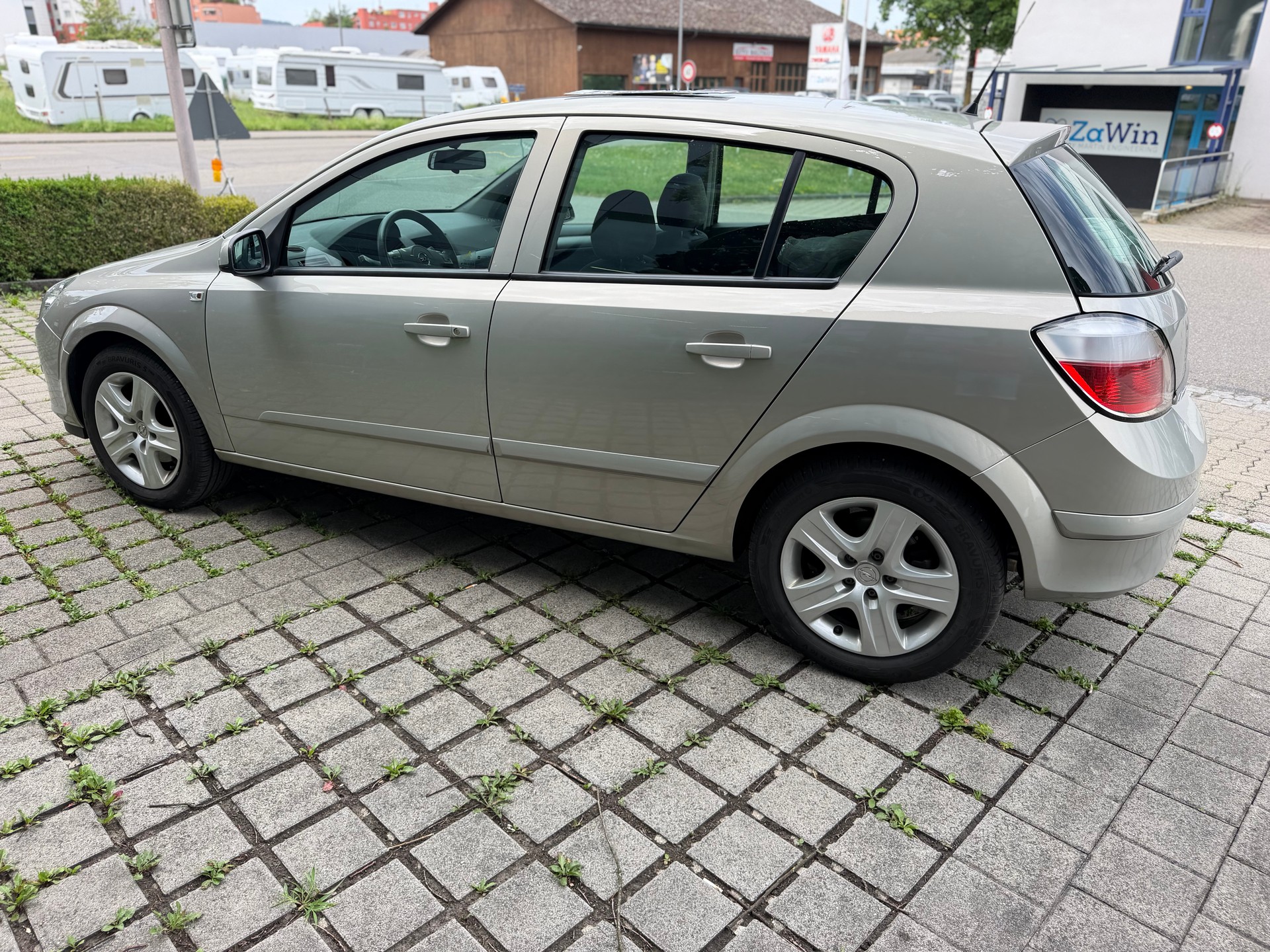 OPEL Astra 1.8i 16V Enjoy-image-6