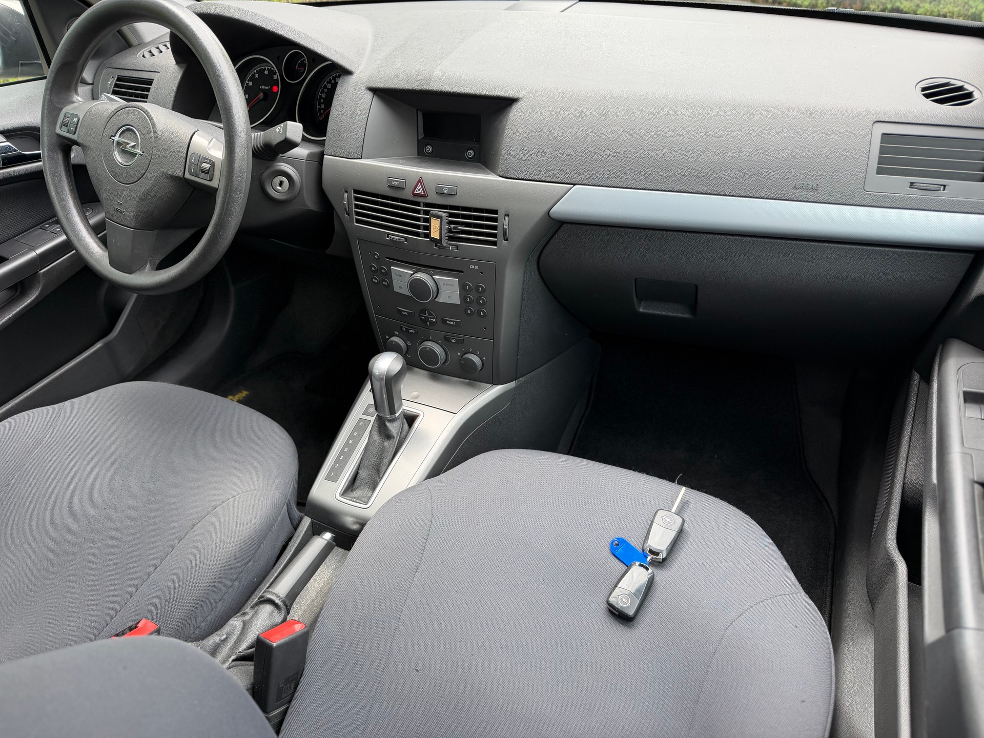 OPEL Astra 1.8i 16V Enjoy-image-10